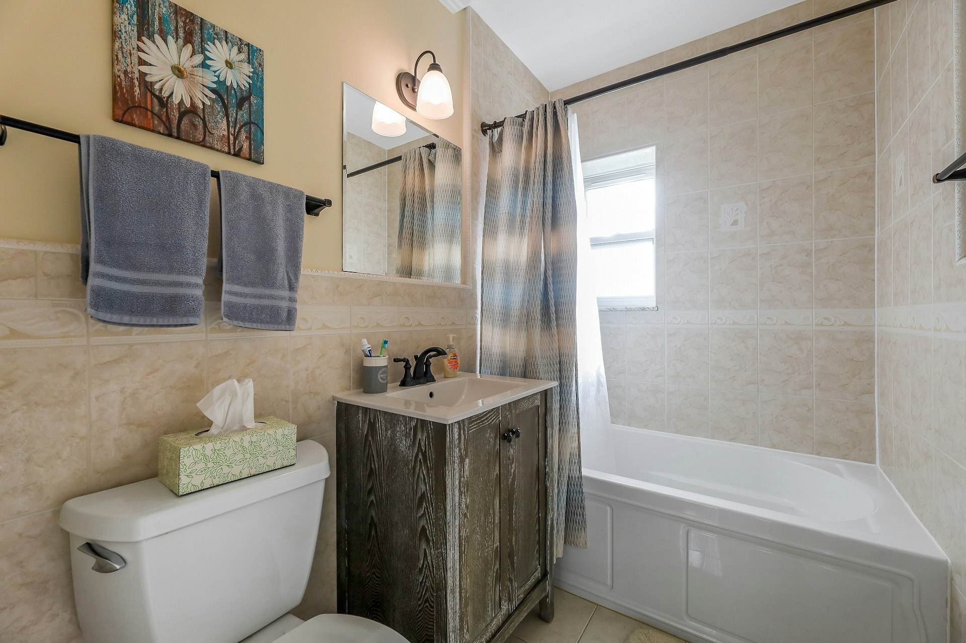 76 Franklin Ave Unit B