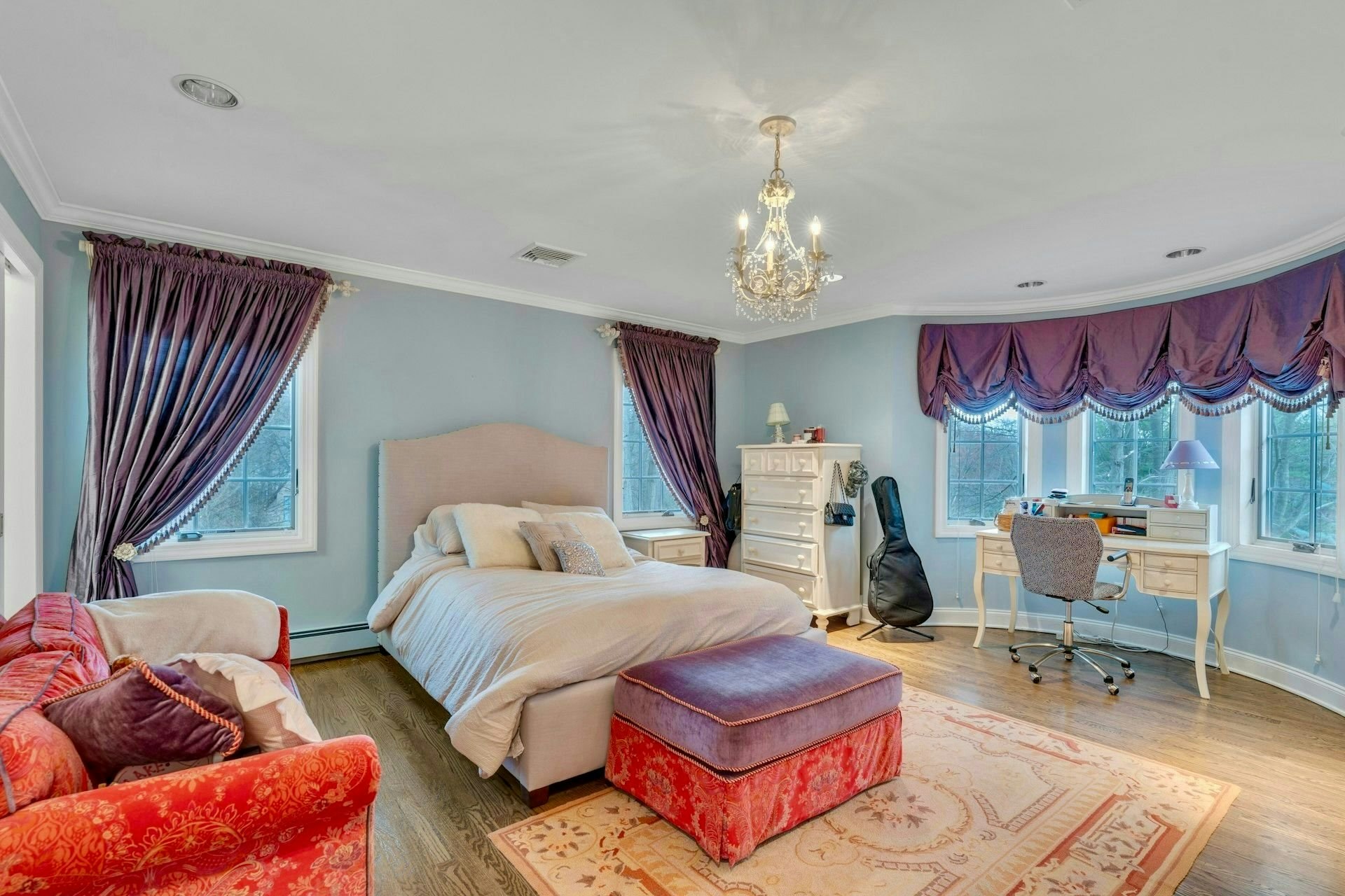 717 Ashmont Rd 