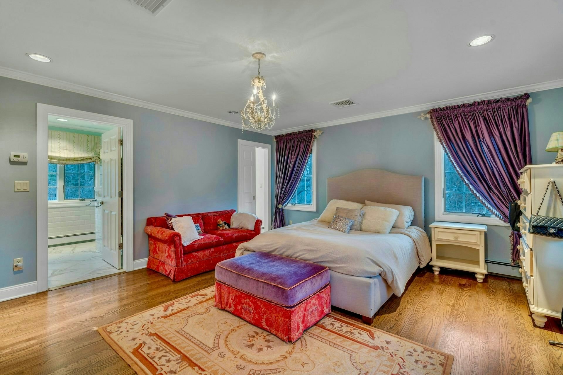 717 Ashmont Rd 