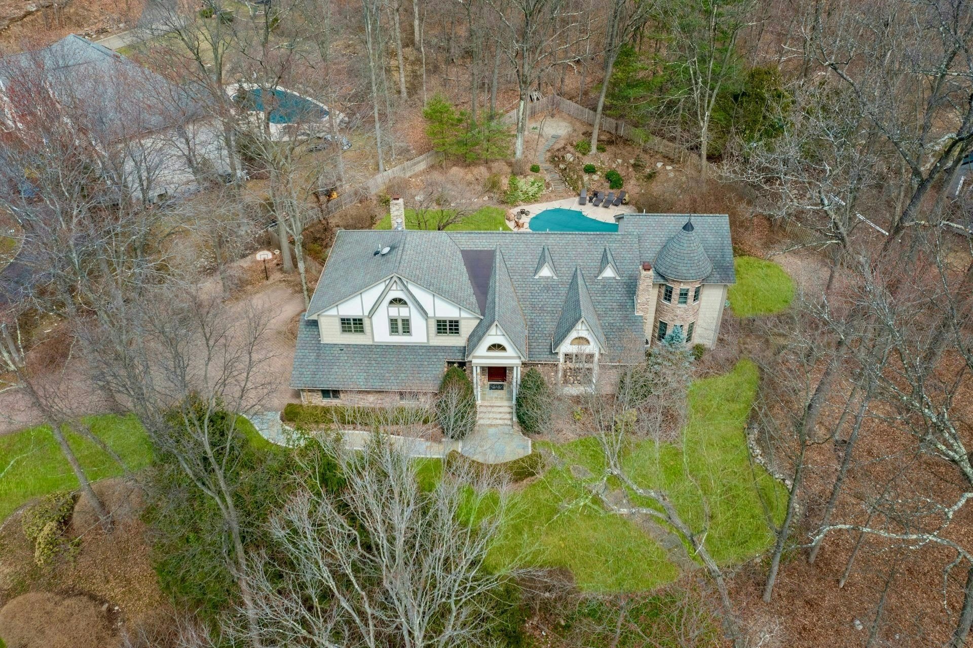 717 Ashmont Rd 