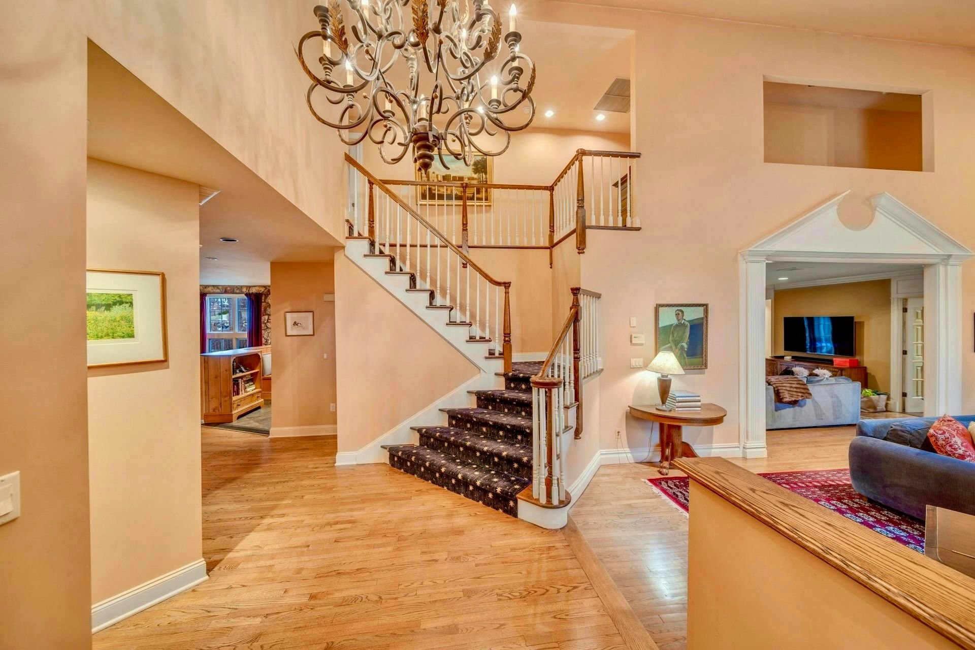 717 Ashmont Rd 