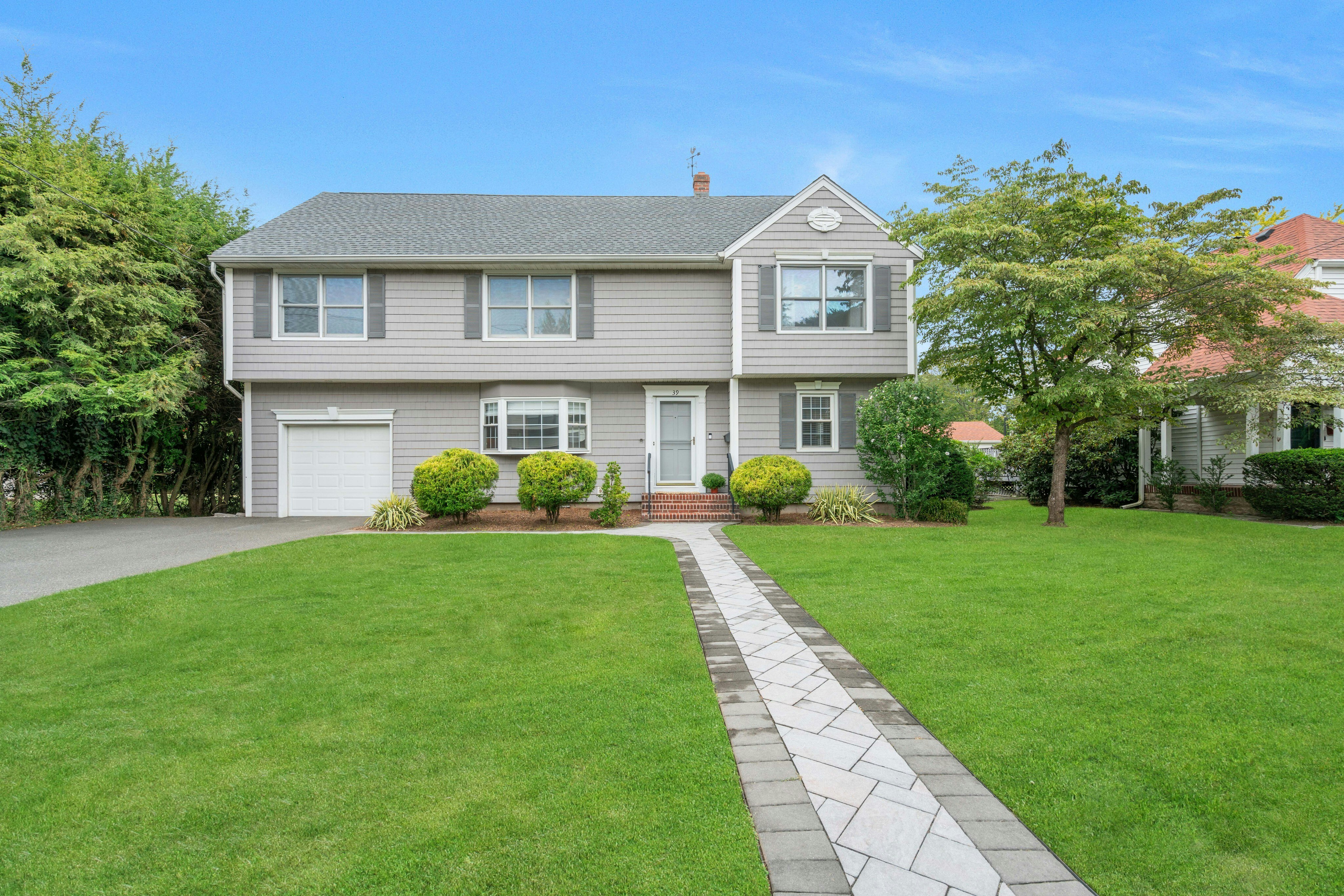 39 Pershing Place 