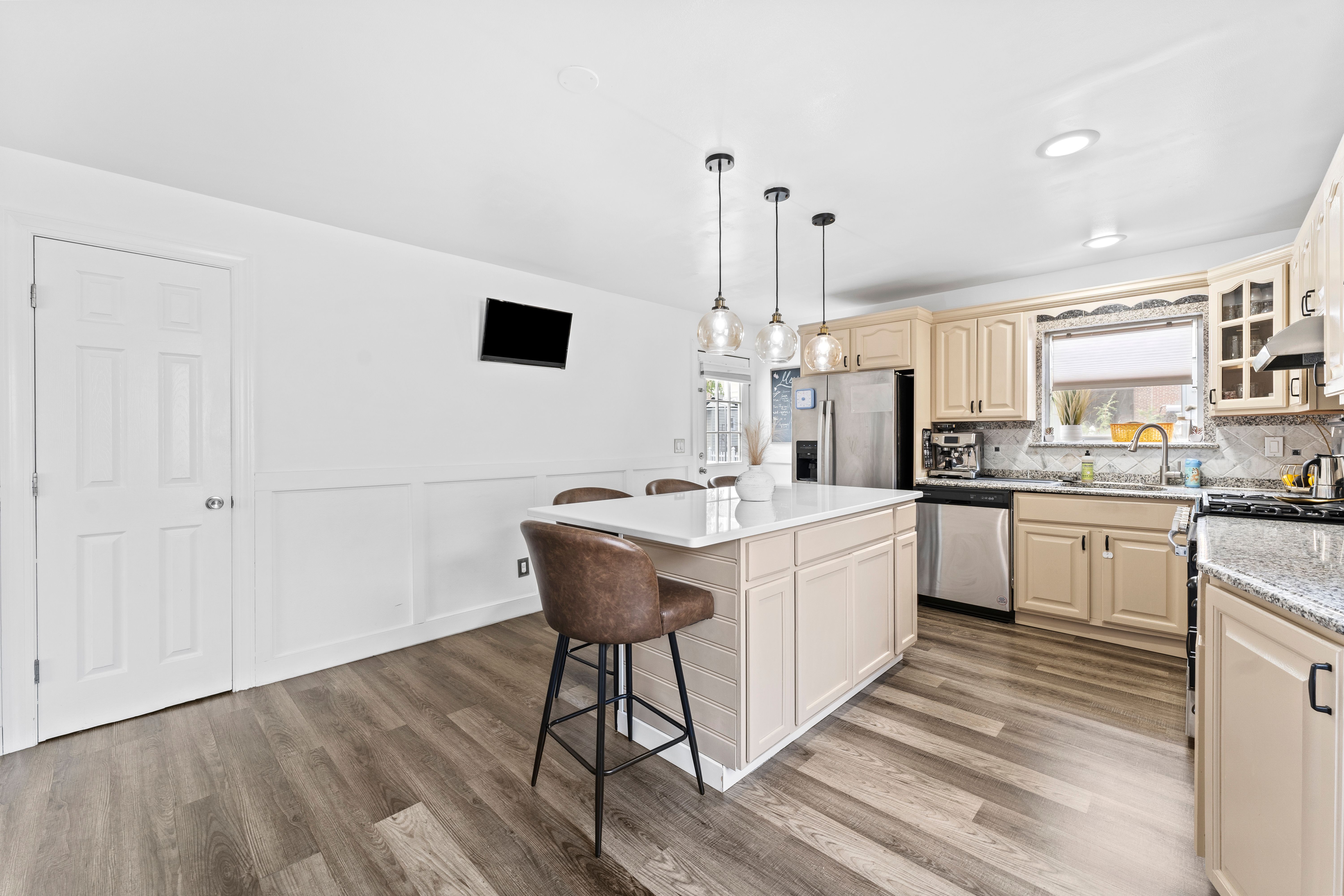 2480 Dorchester Road 