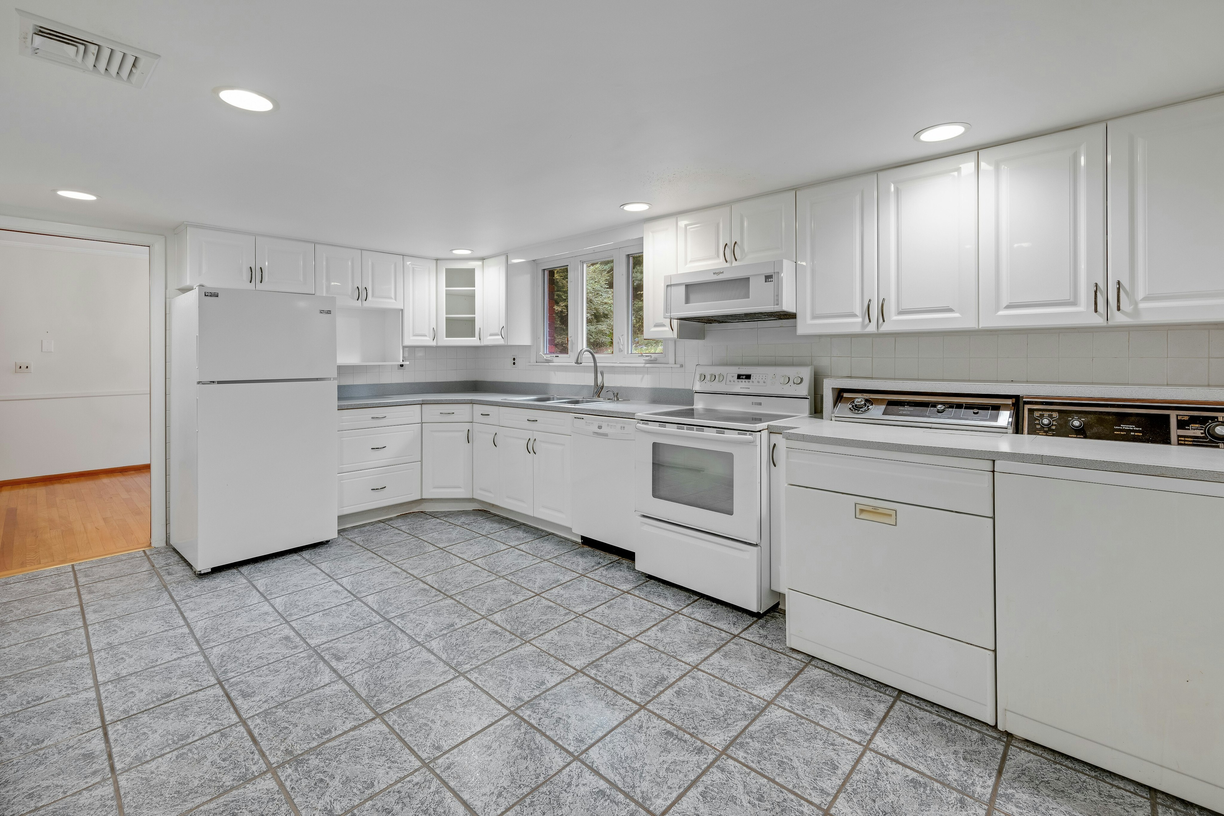 516 Ridge Road 
