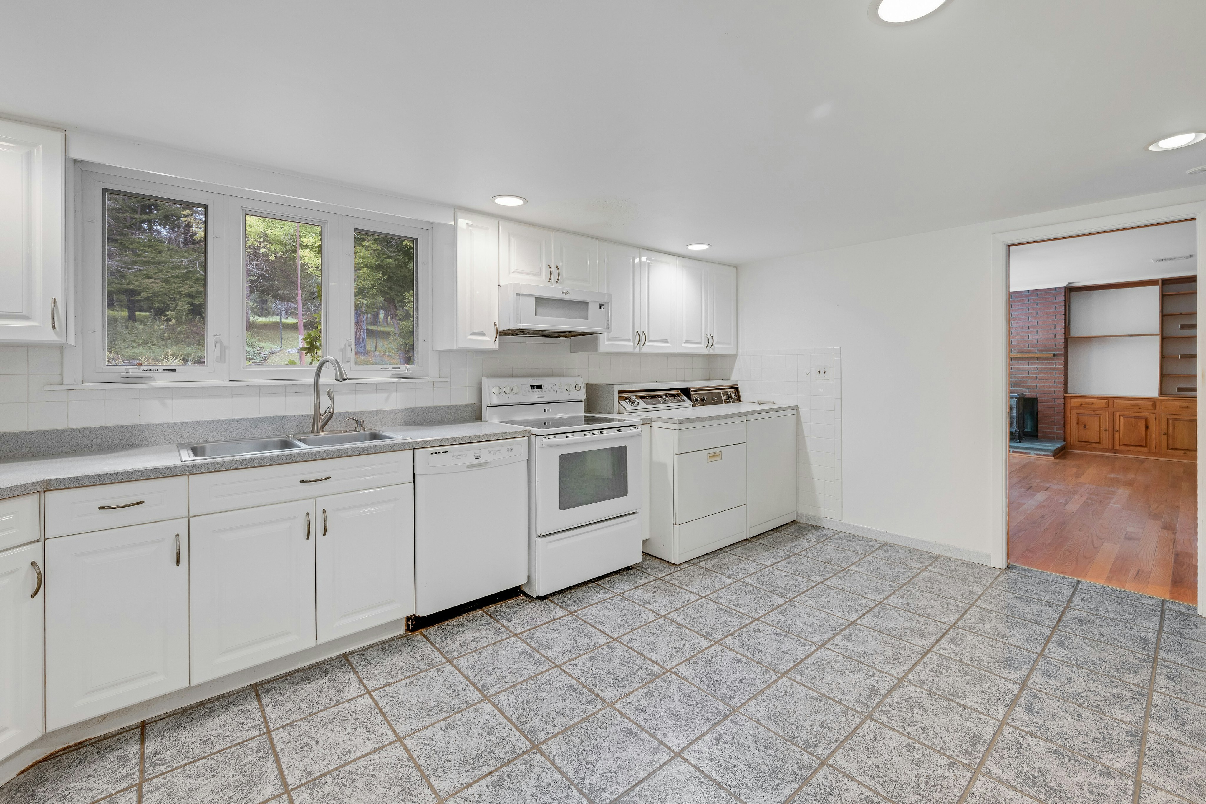 516 Ridge Road 