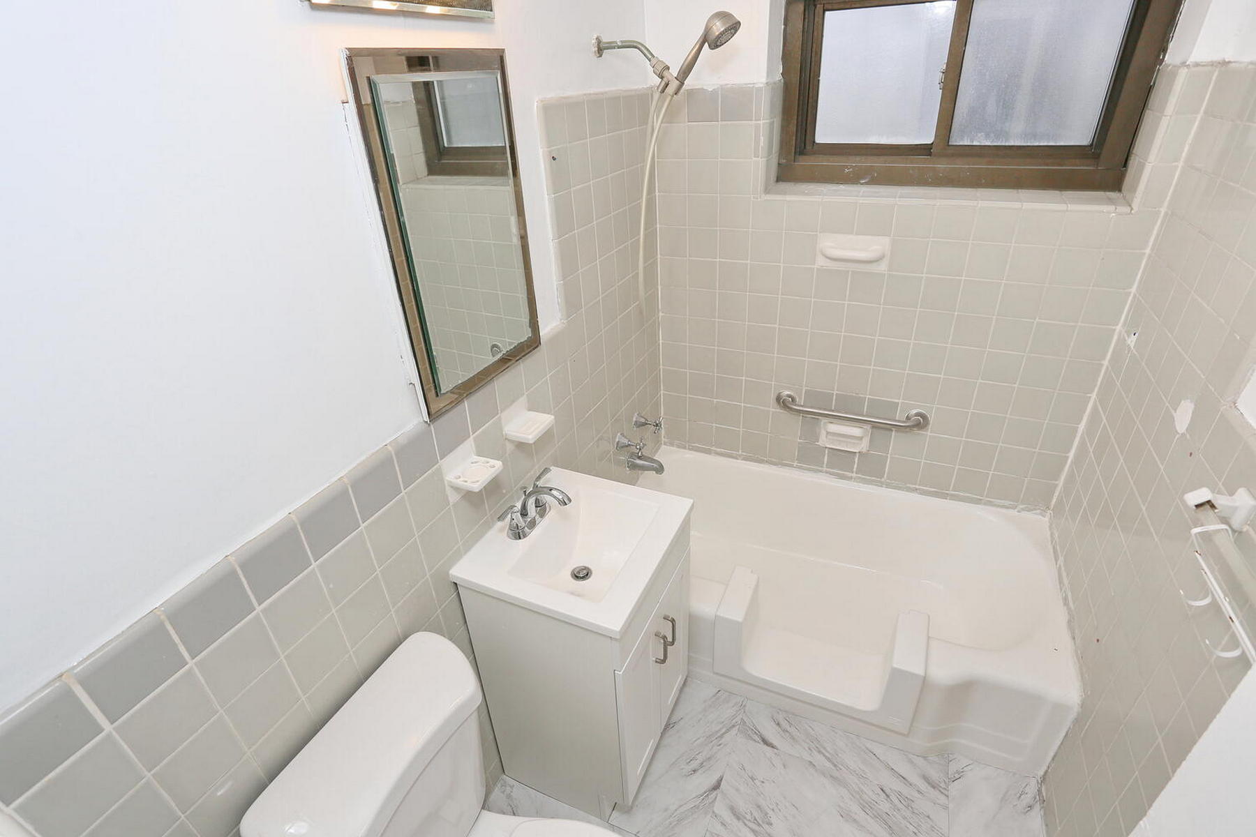 3021 Edwin Avenue #5F 