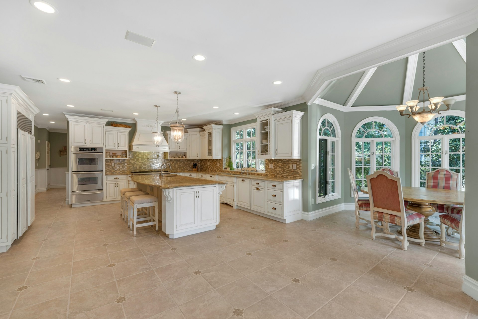 502 Timberline Drive 