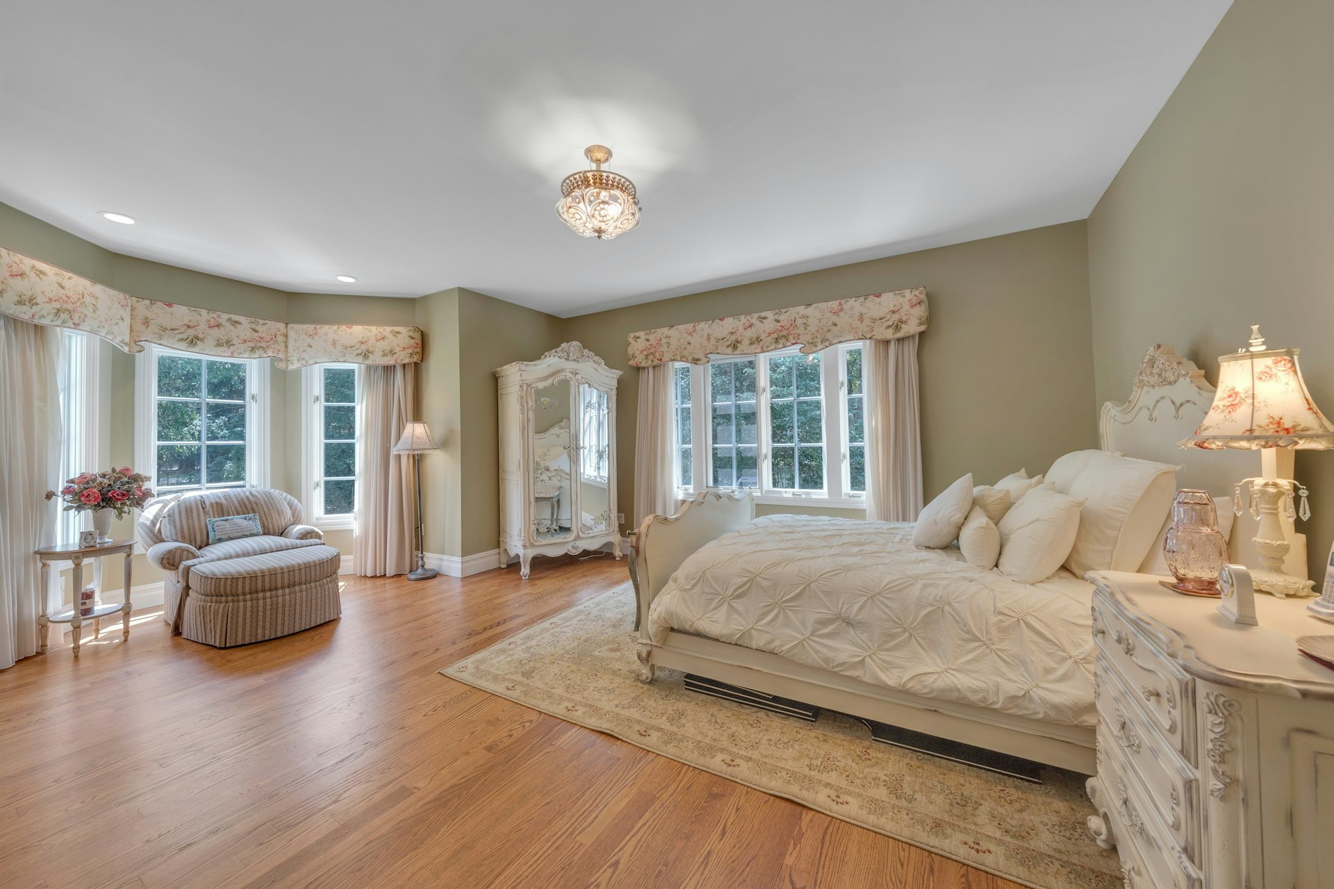 502 Timberline Drive 