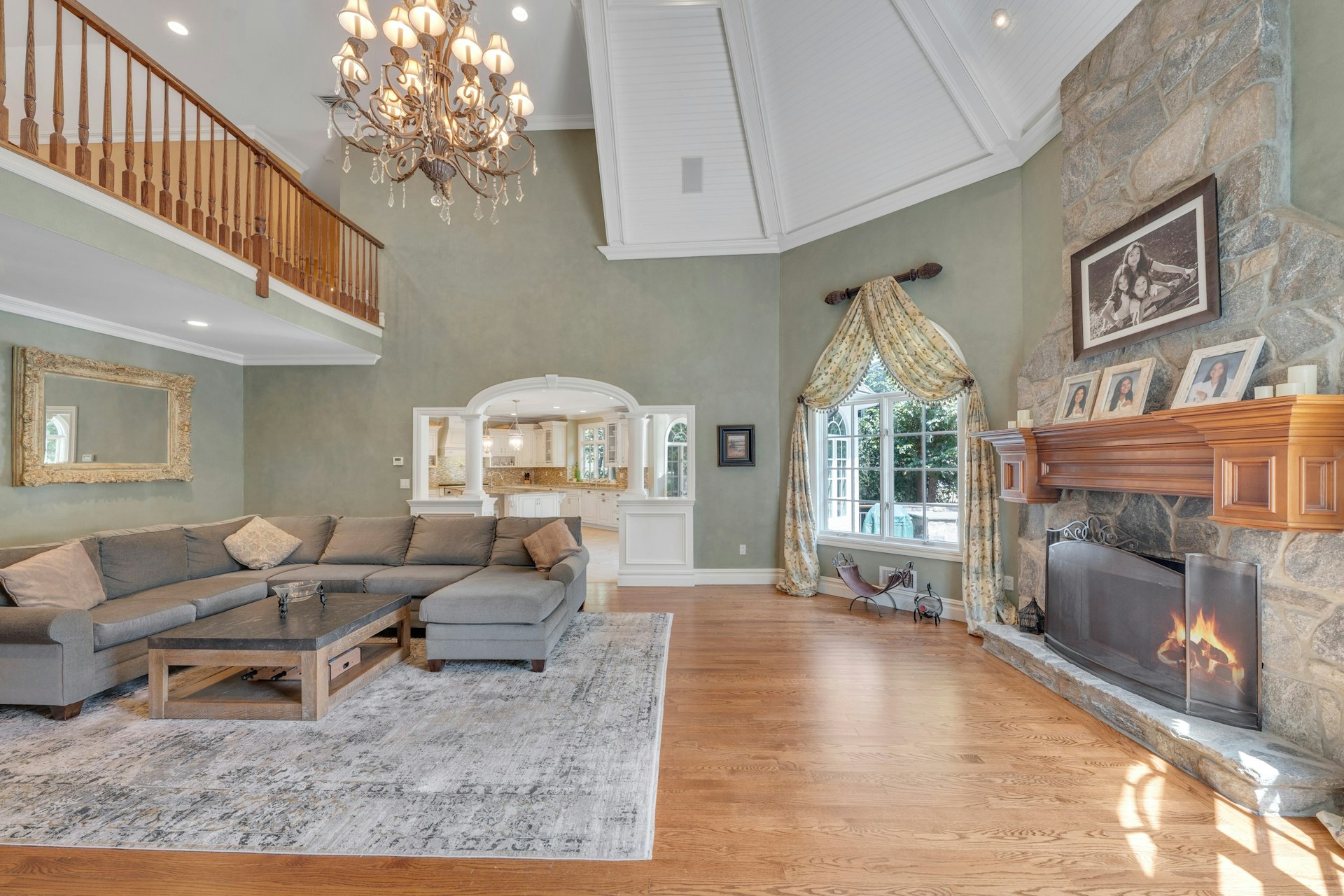 502 Timberline Drive 