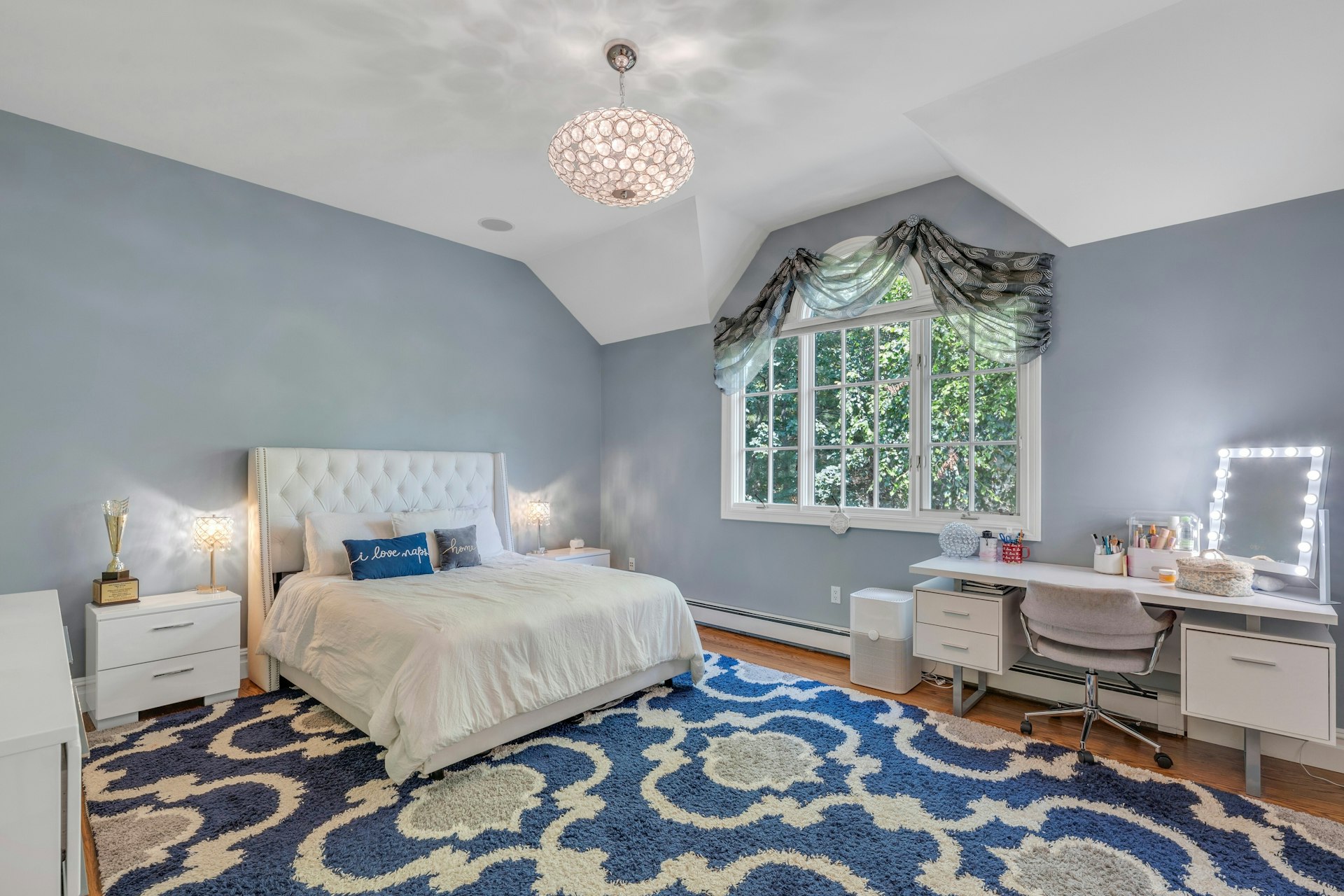 502 Timberline Drive 