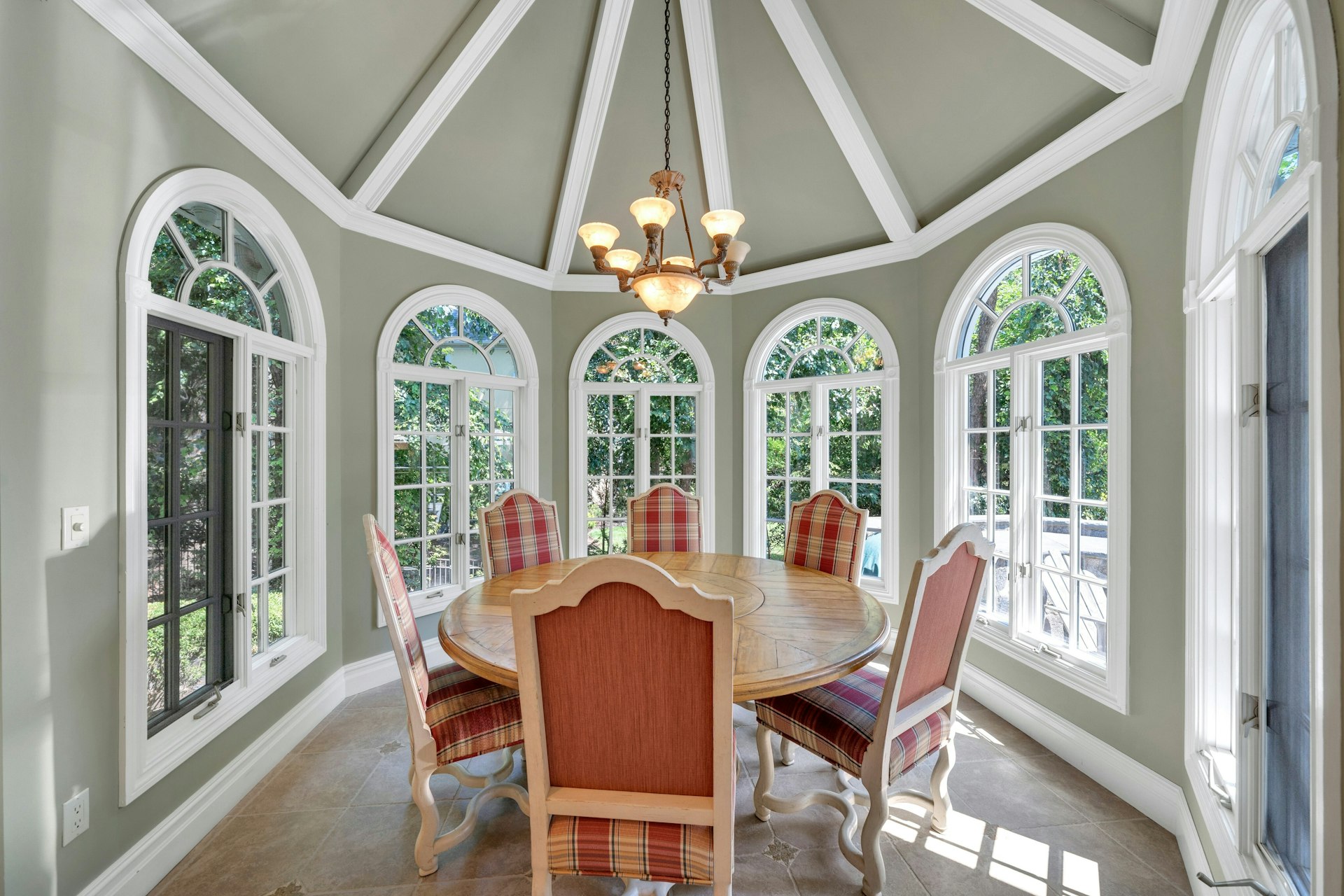 502 Timberline Drive 