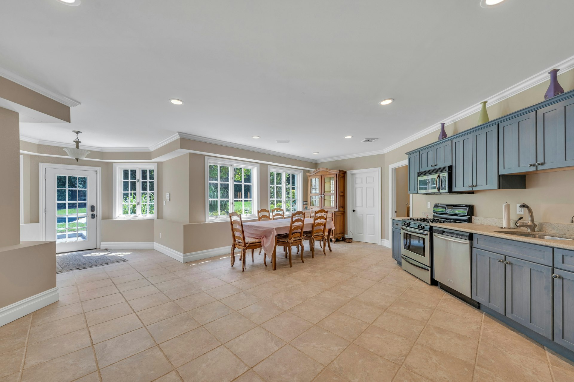 502 Timberline Drive 