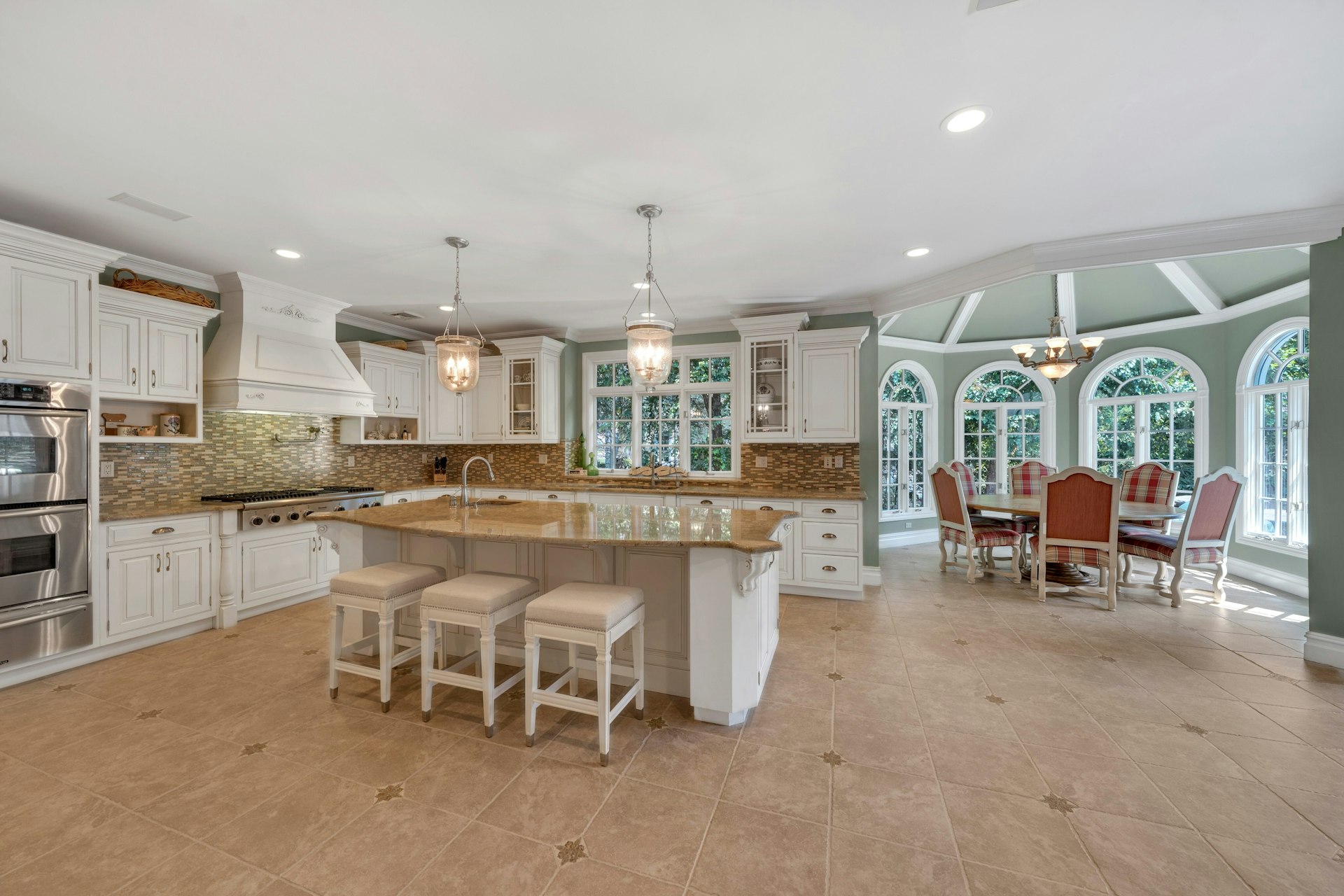 502 Timberline Drive 