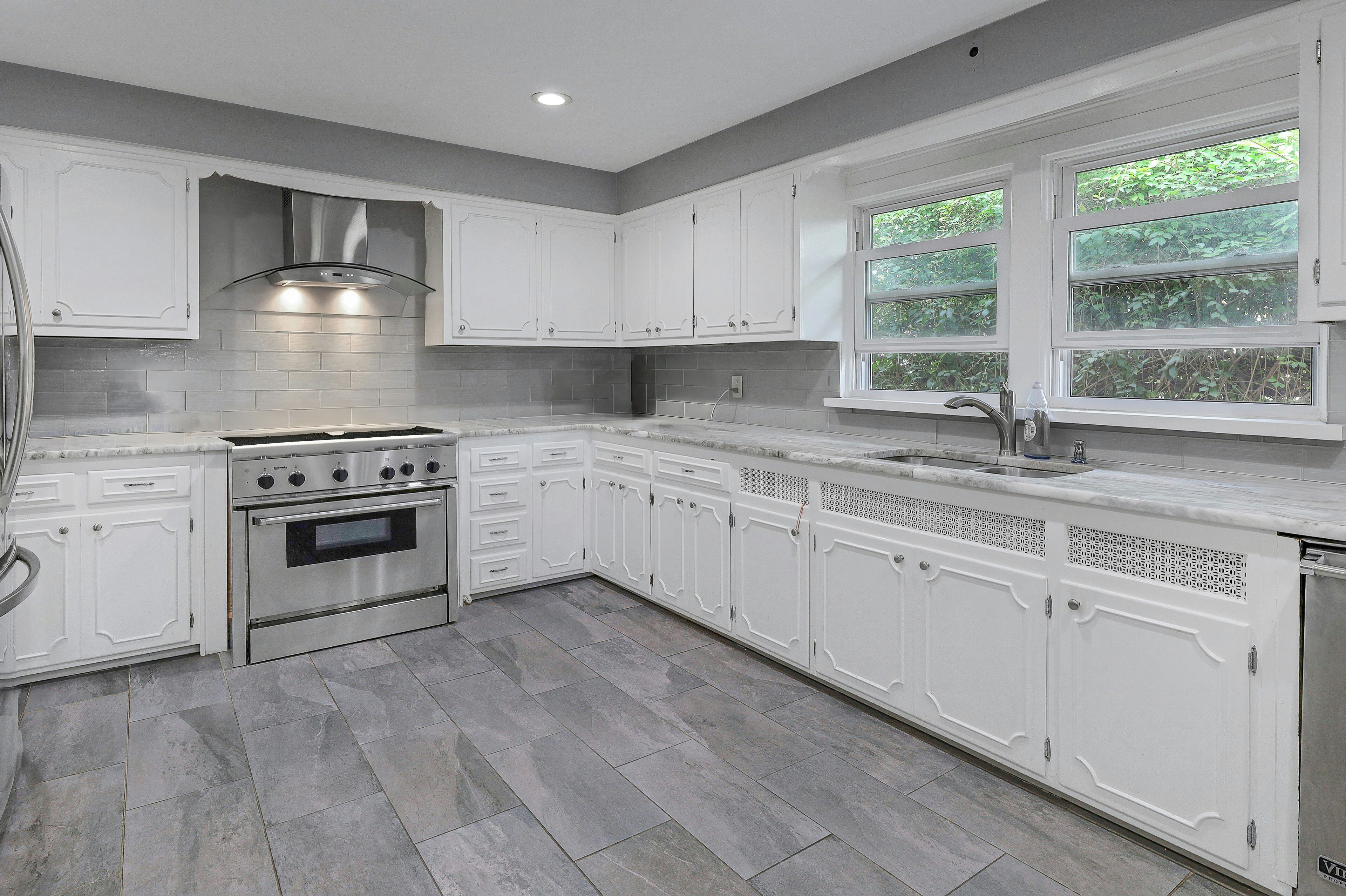 321 Bell Avenue 