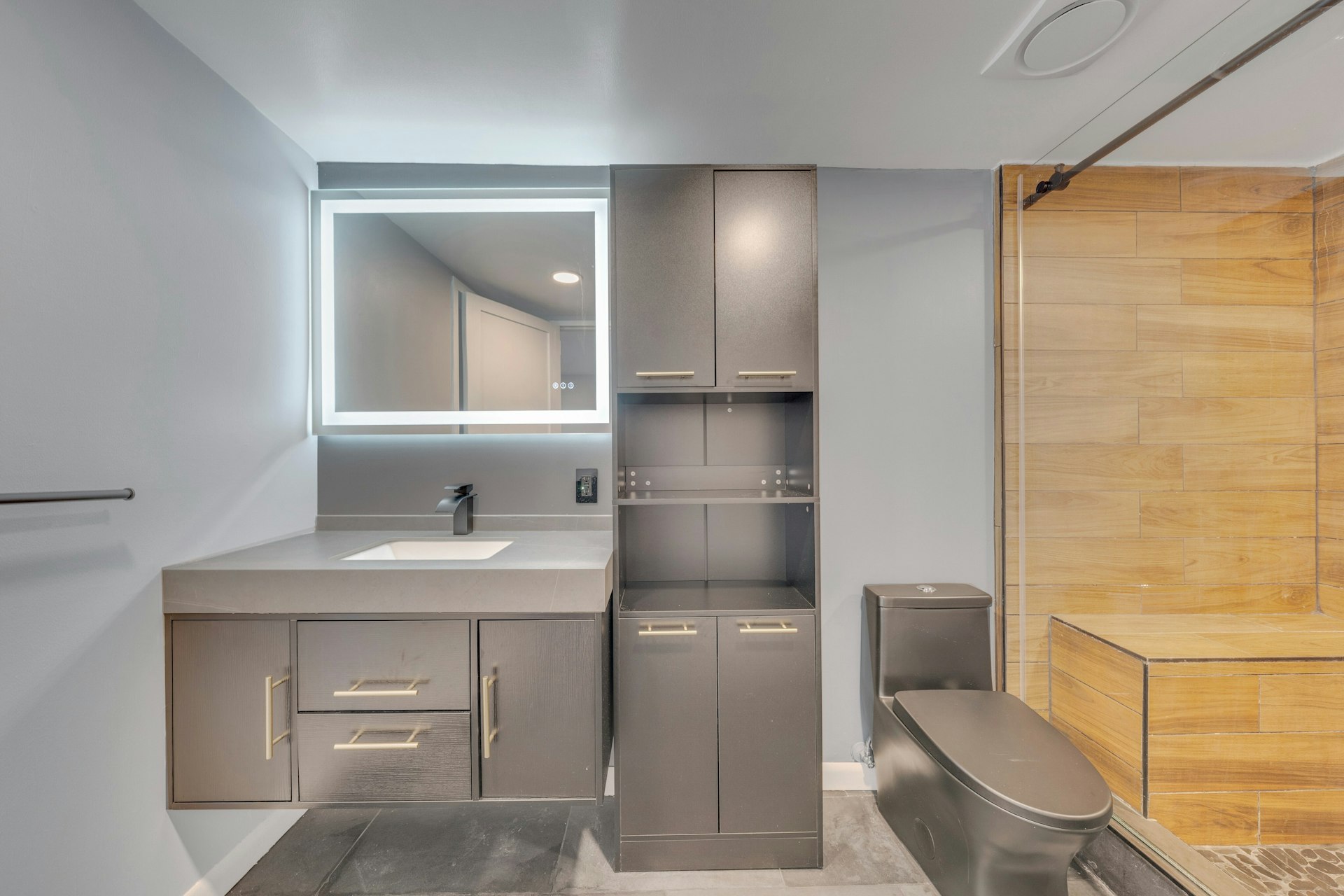 55 Clinton Unit# 308