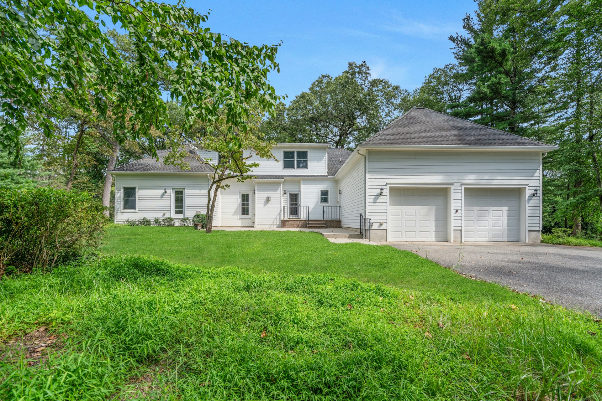 83 Chestnut Ridge Road
