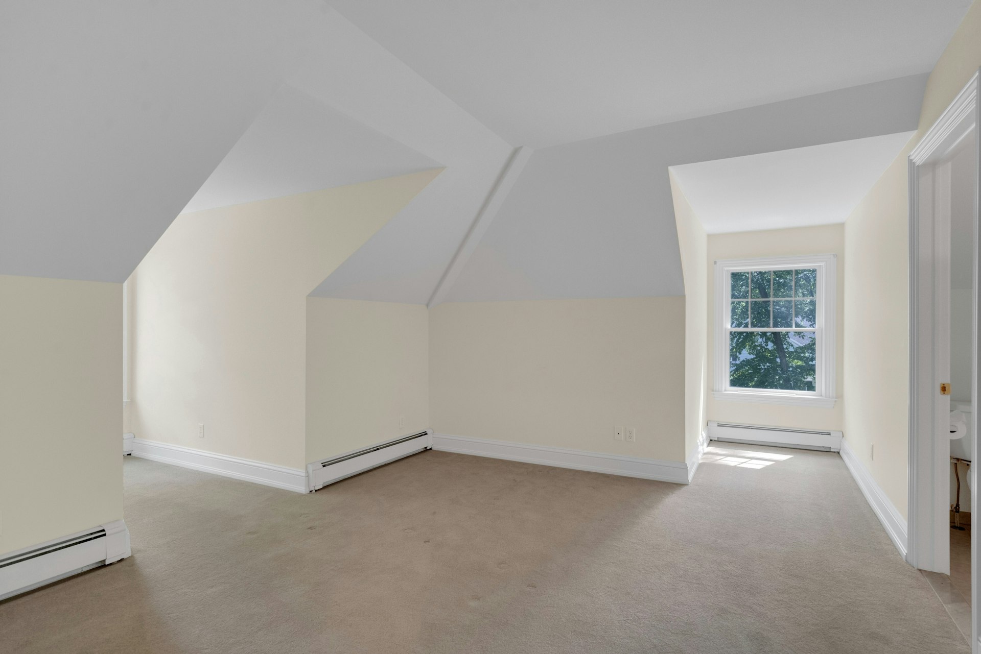 83 Chestnut Ridge Road