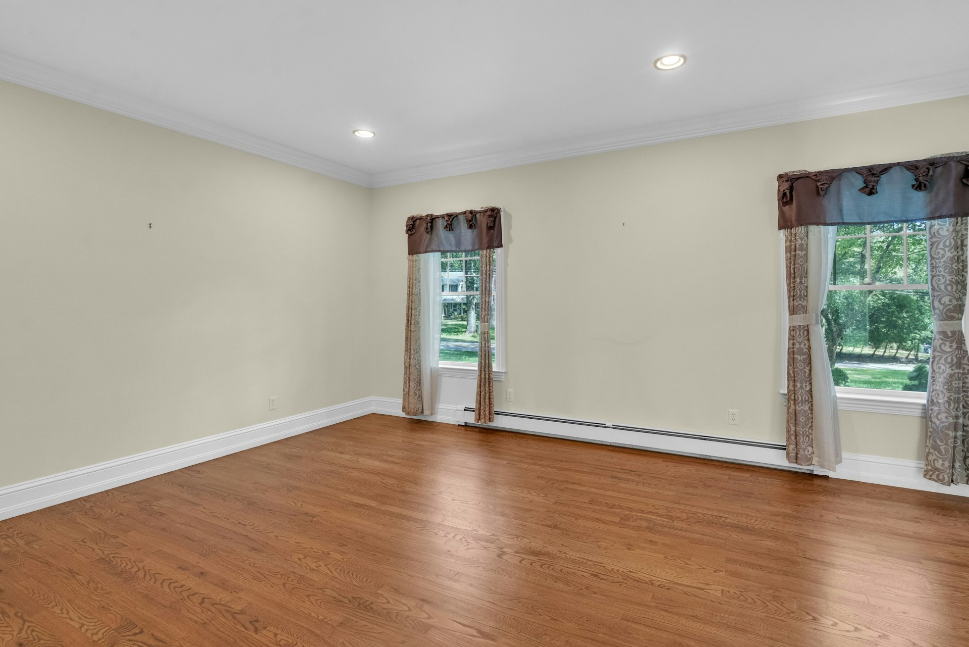 83 Chestnut Ridge Road