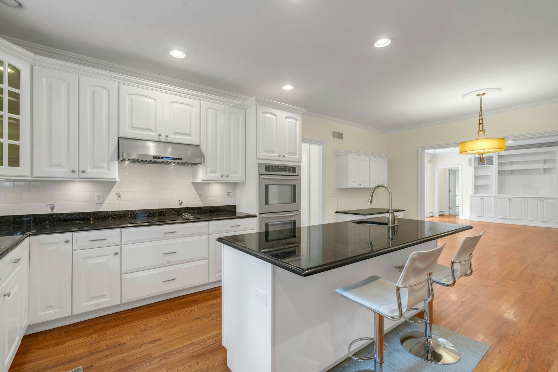 83 Chestnut Ridge Road