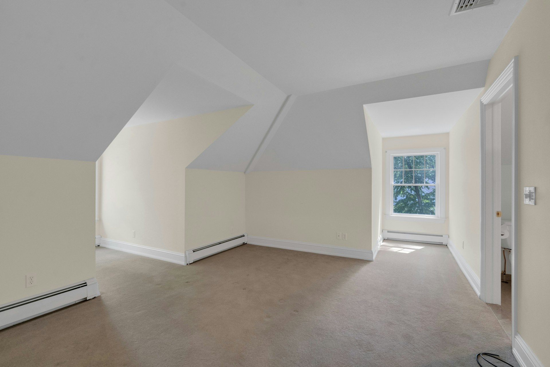 83 Chestnut Ridge Road