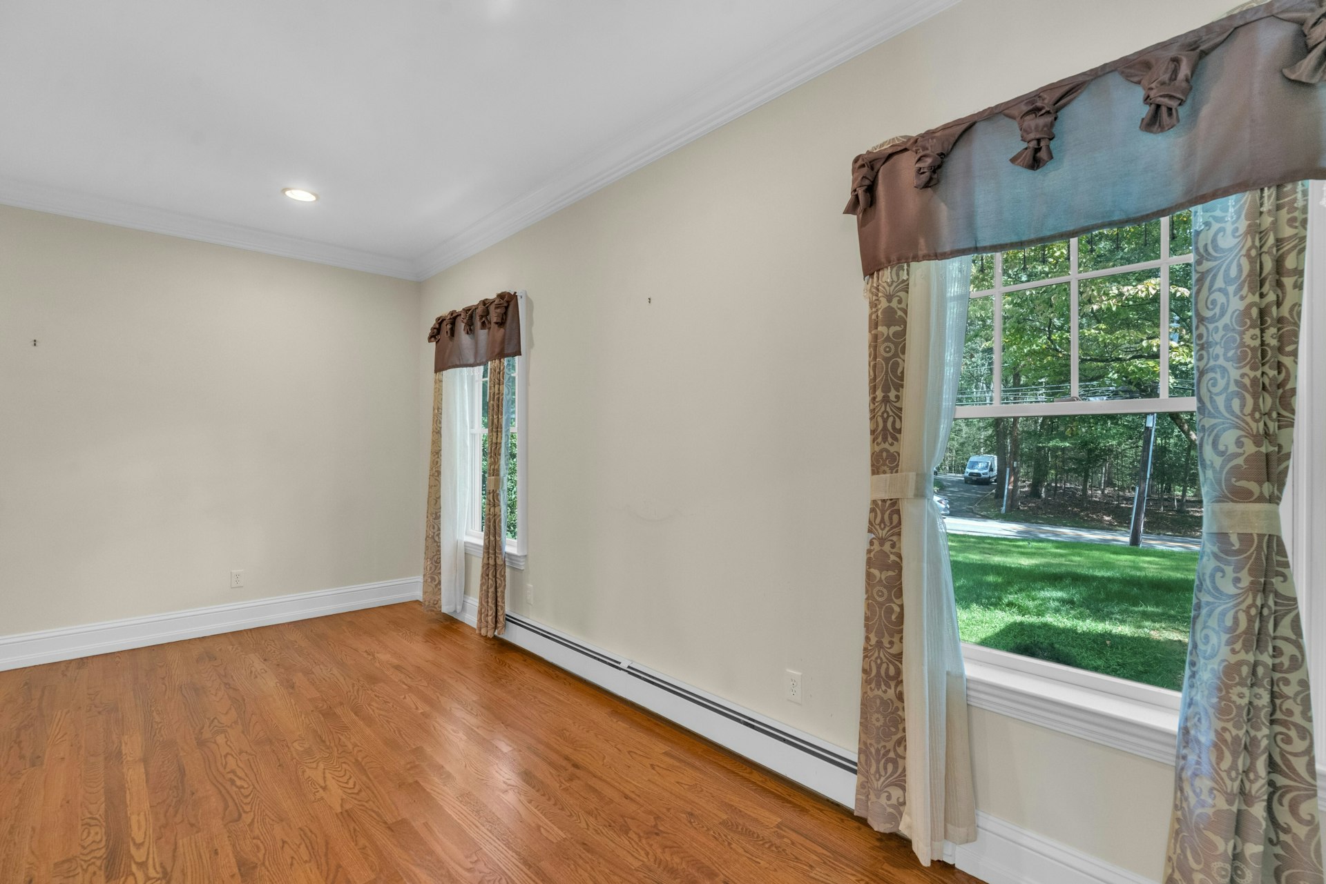 83 Chestnut Ridge Road