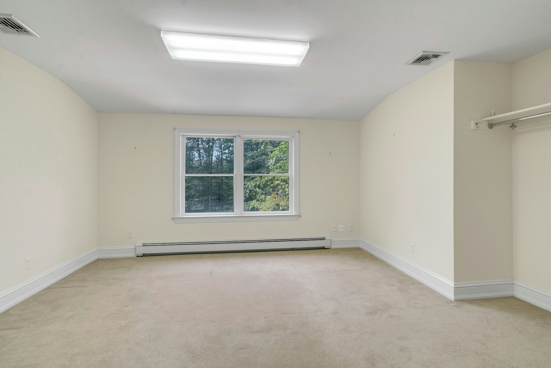 83 Chestnut Ridge Road