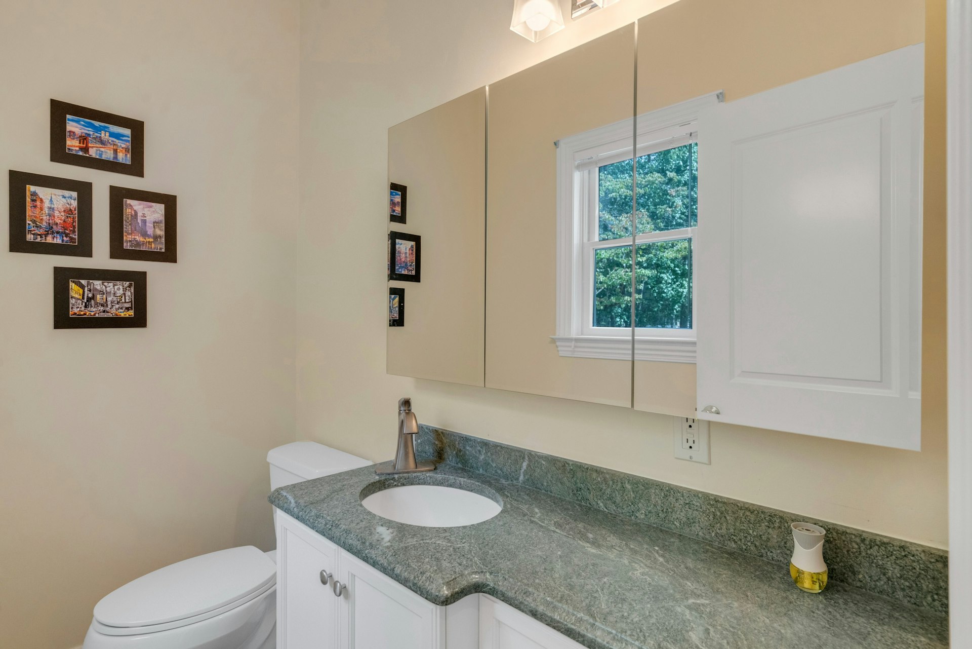 83 Chestnut Ridge Road