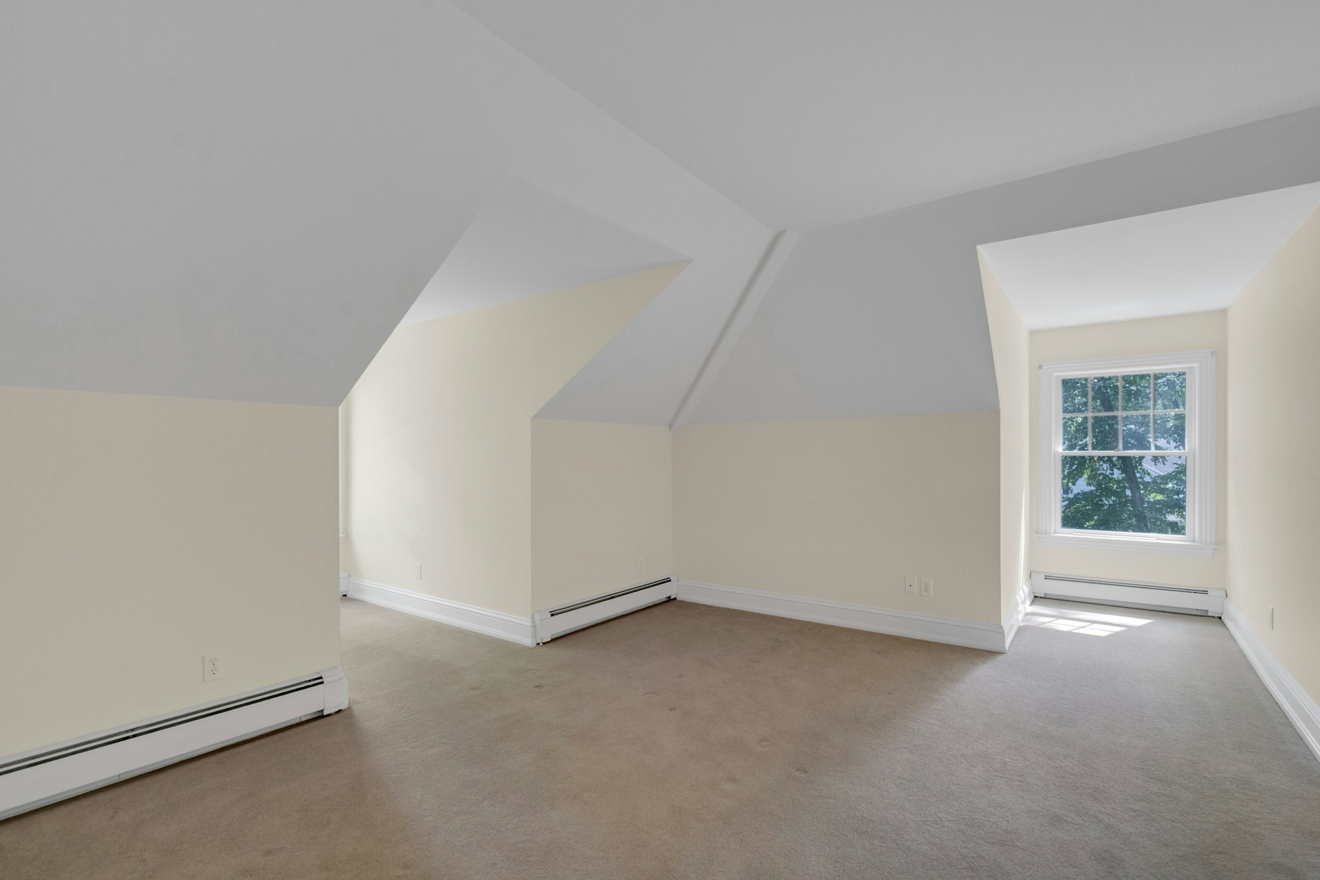 83 Chestnut Ridge Road