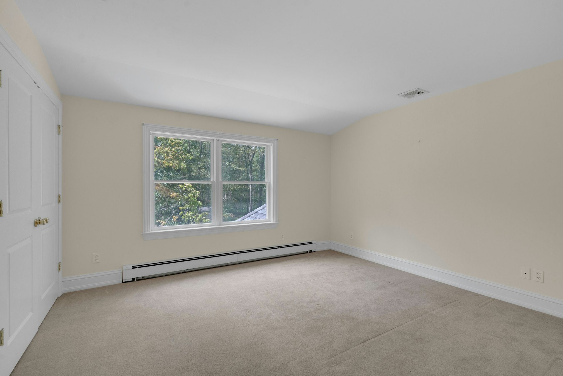 83 Chestnut Ridge Road