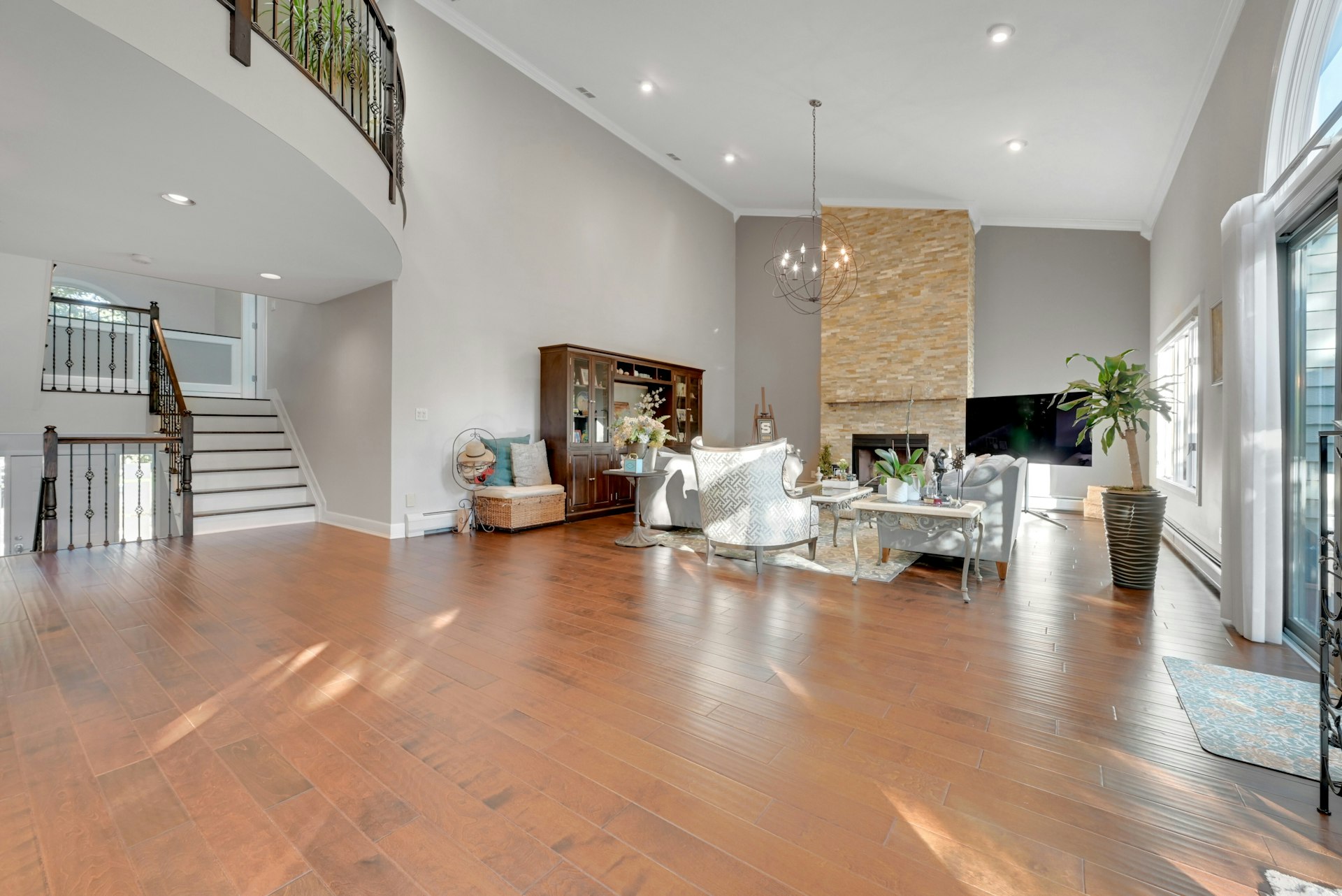 714 Holly Ct Unit# 714