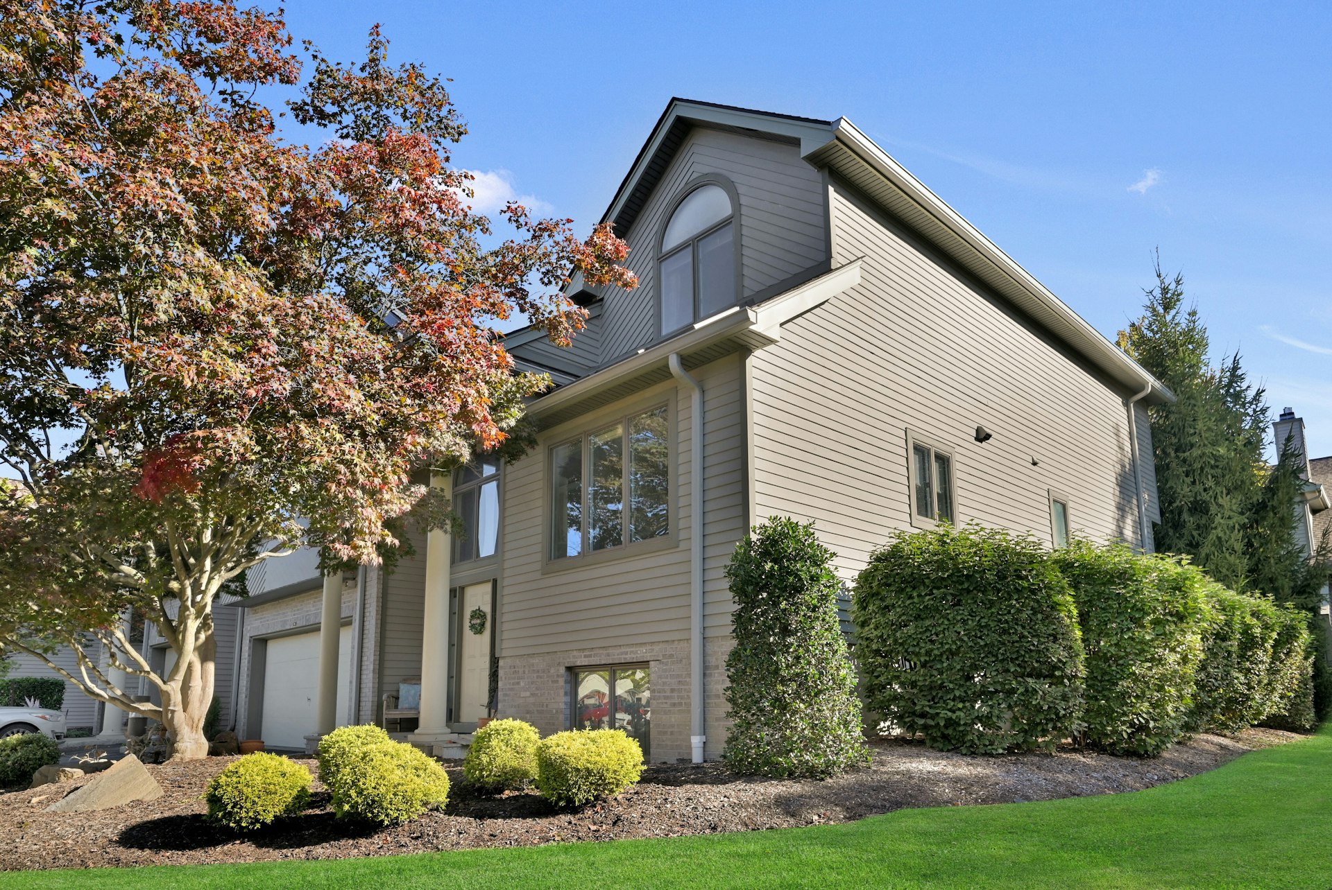 714 Holly Ct Unit# 714