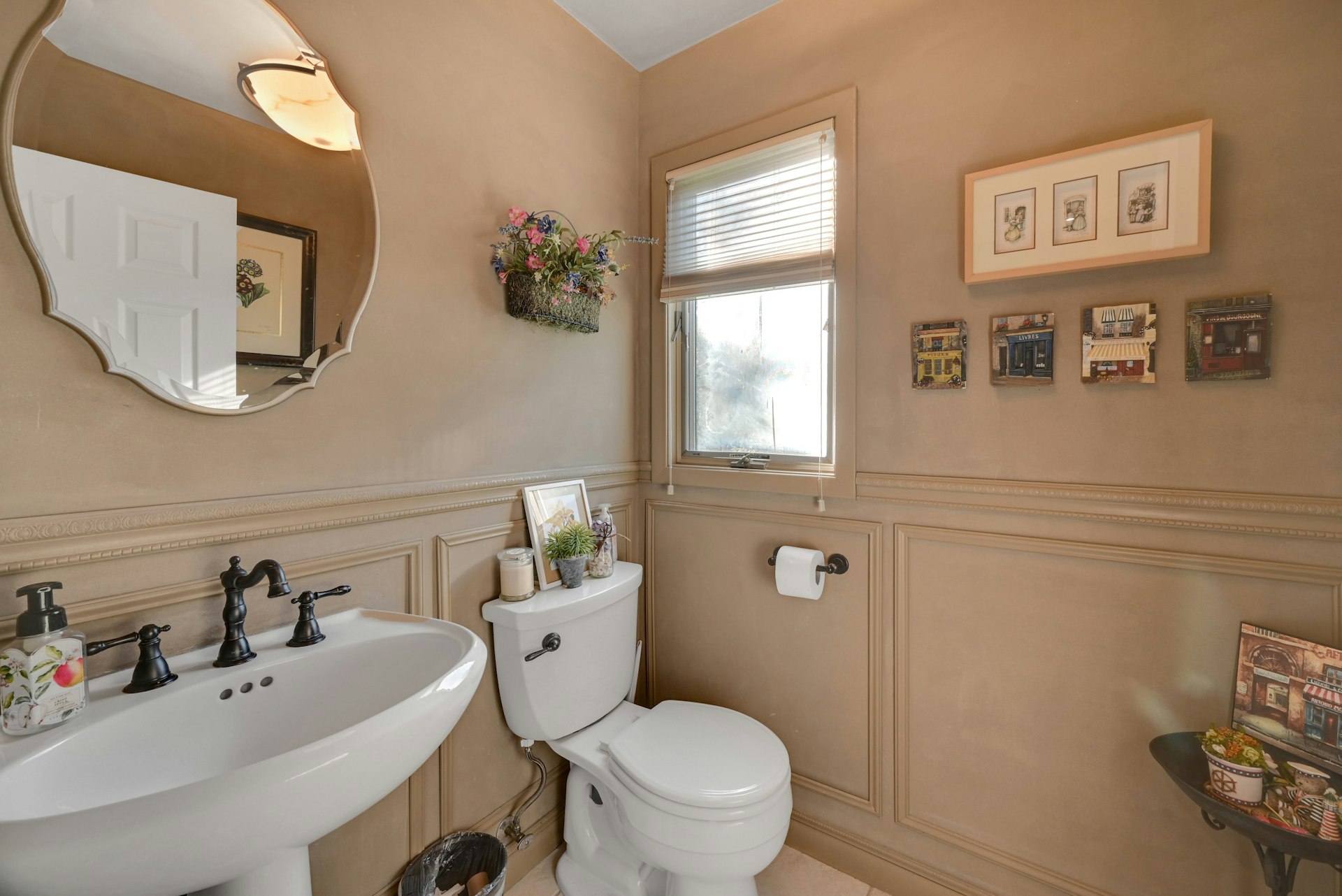 714 Holly Ct Unit# 714