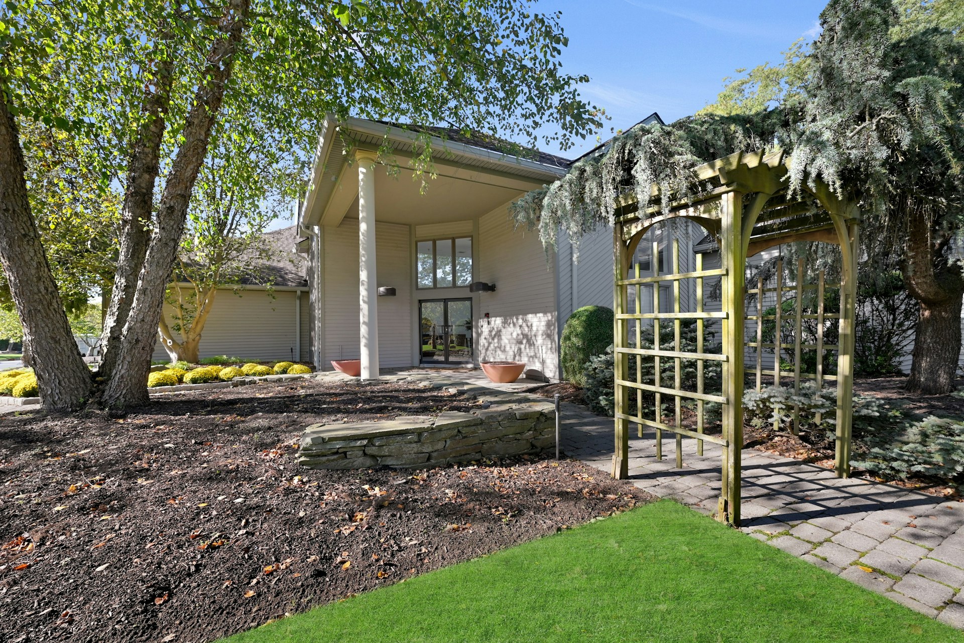 714 Holly Ct Unit# 714