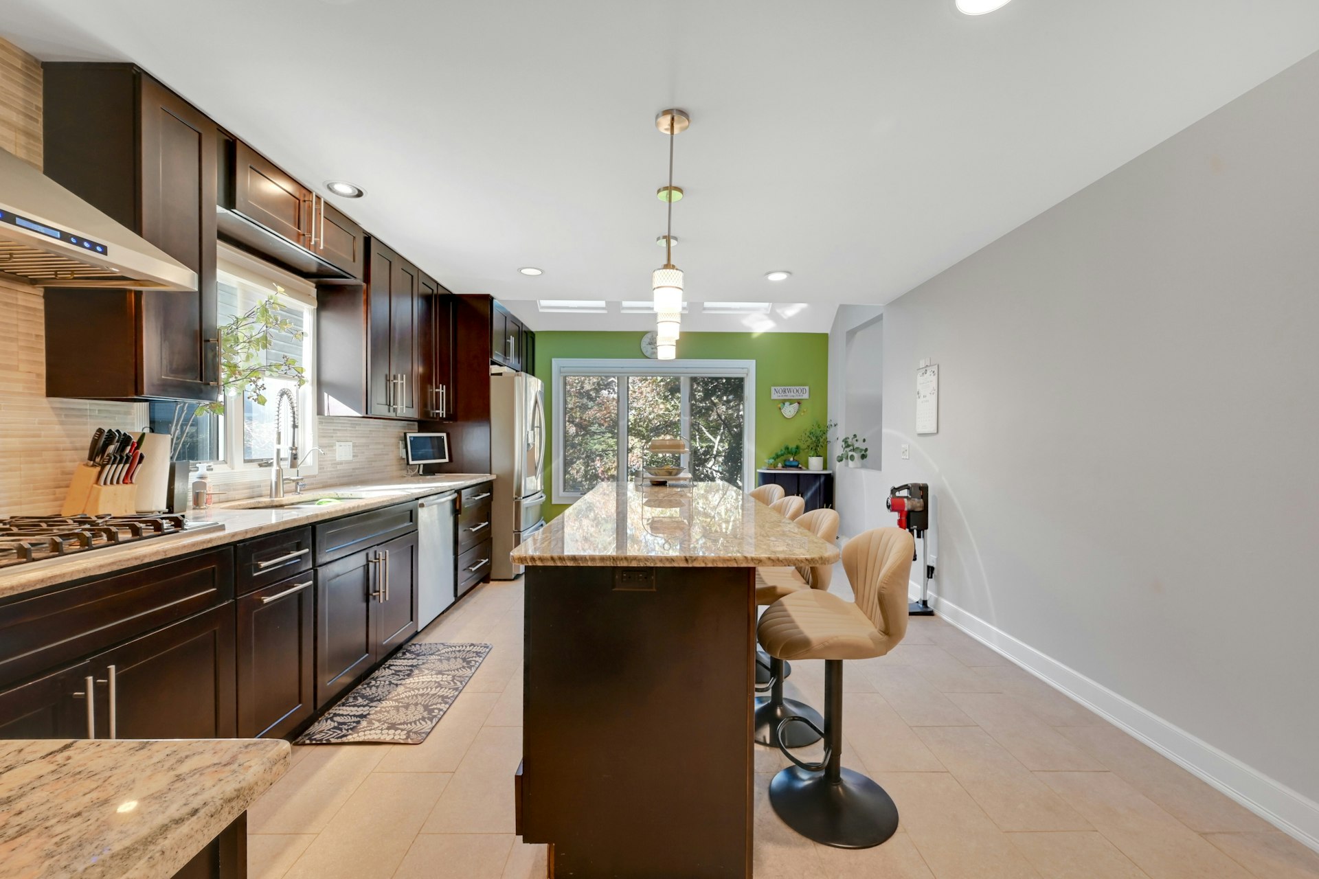 714 Holly Ct Unit# 714