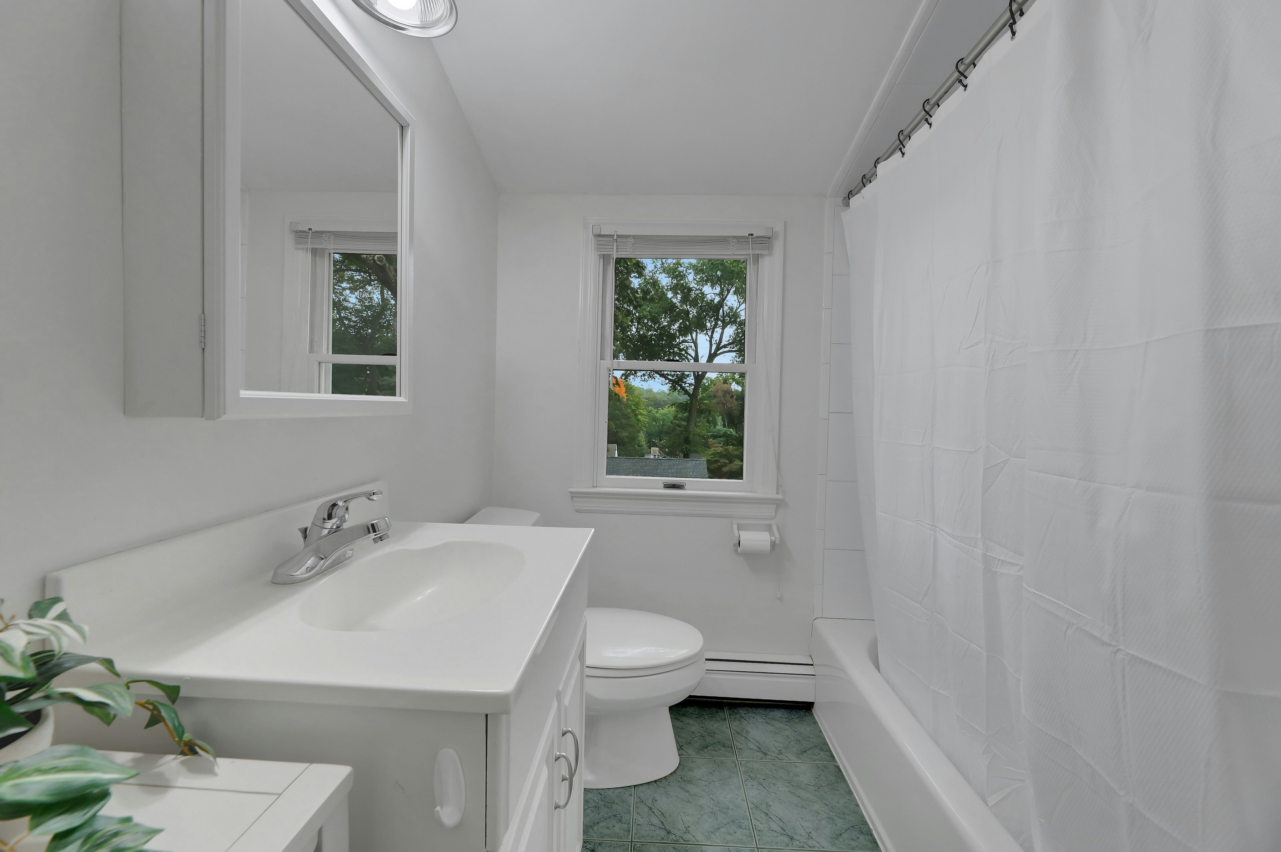 488 Baxter Avenue 