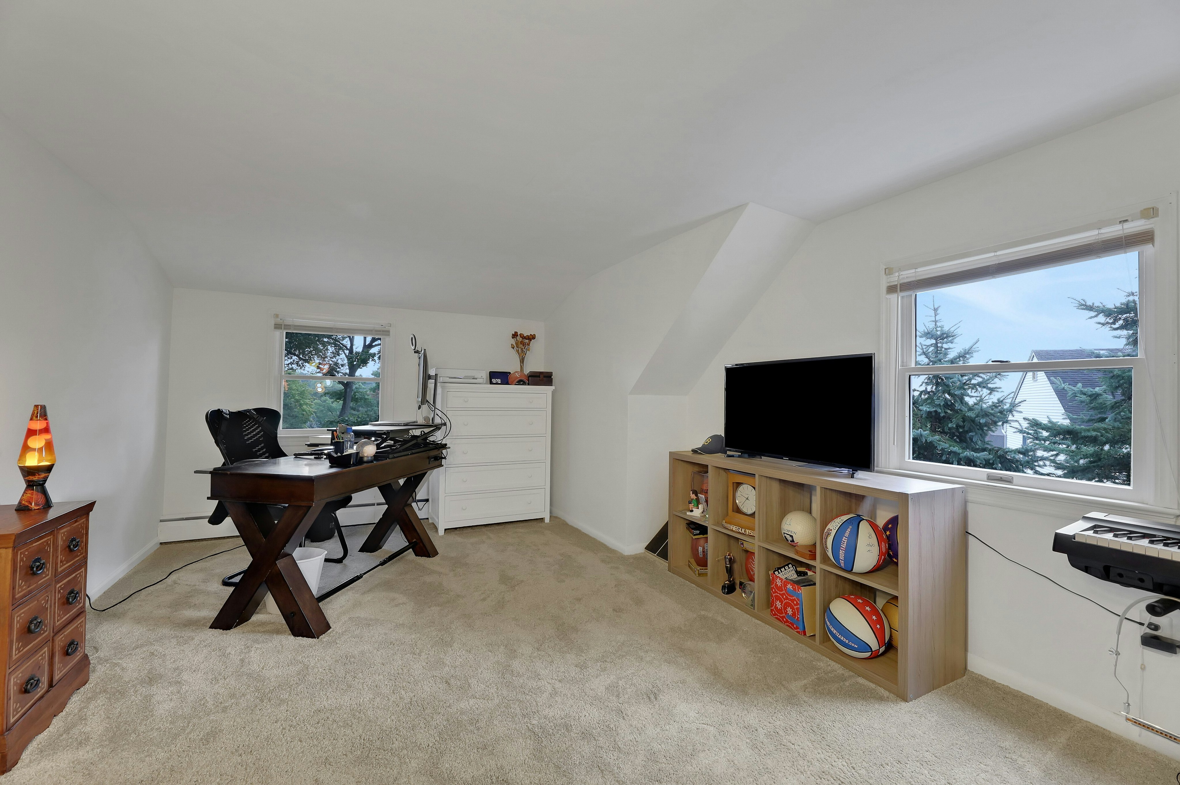 488 Baxter Avenue 
