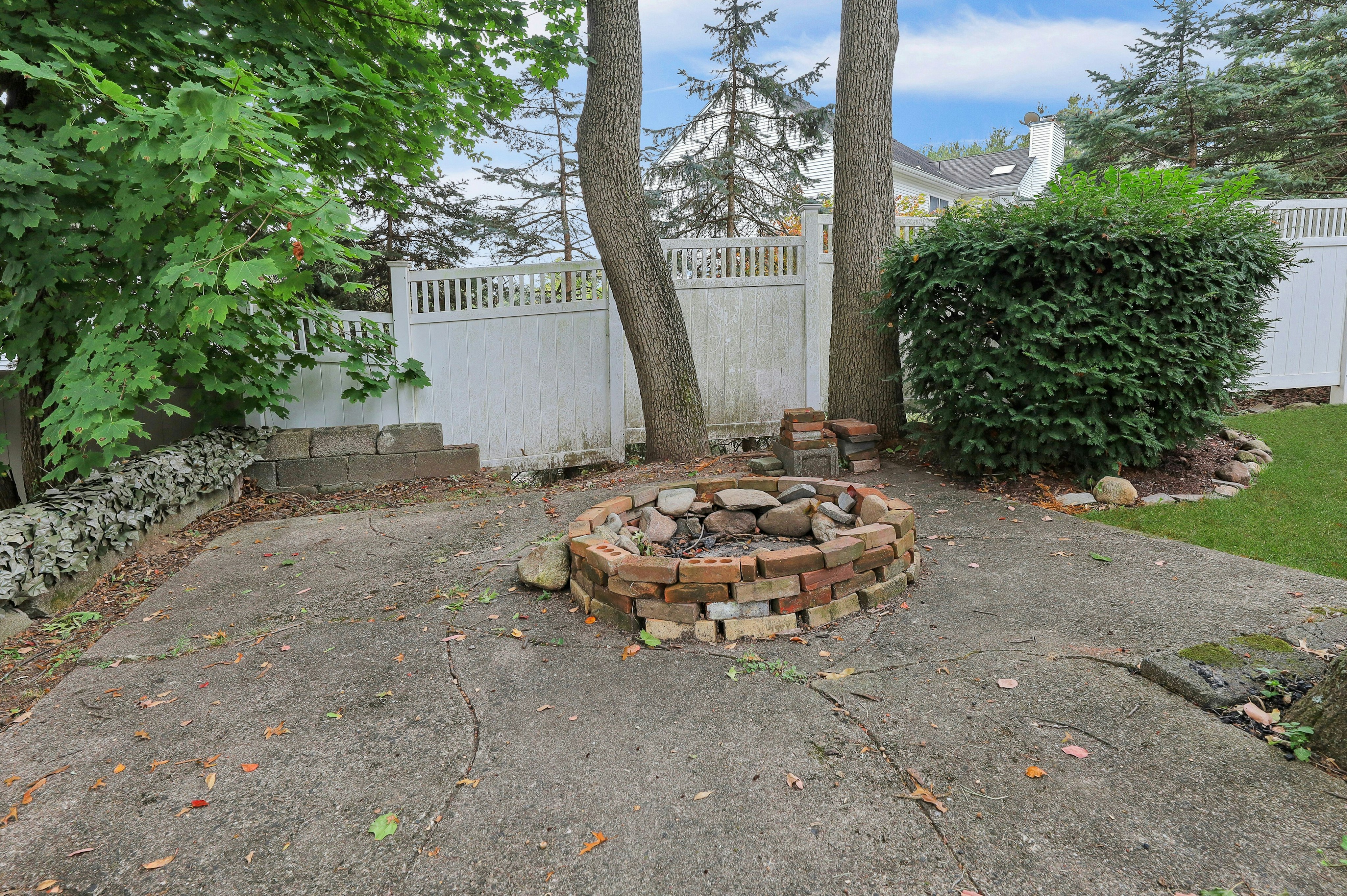 488 Baxter Avenue 
