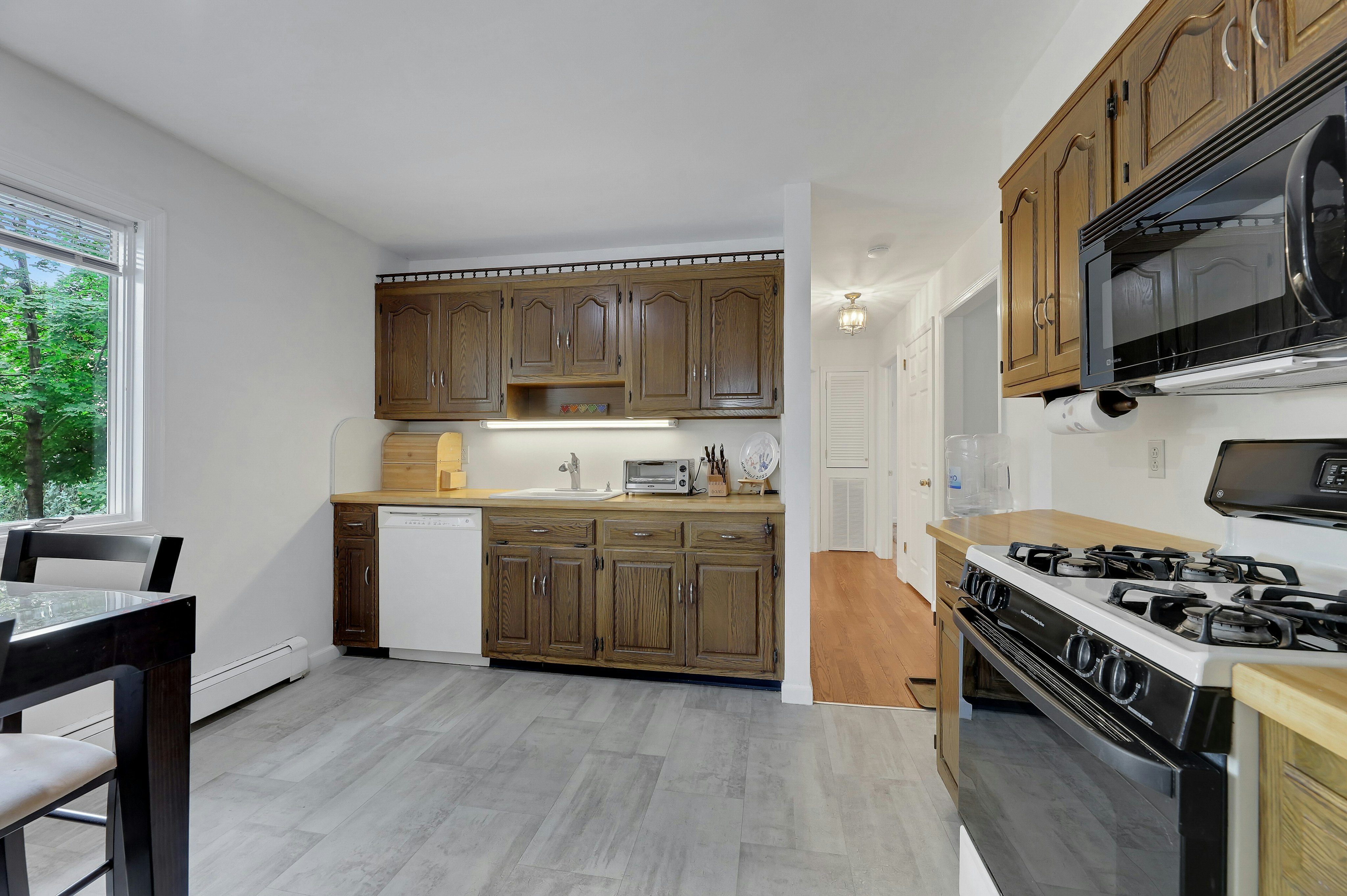 488 Baxter Avenue 