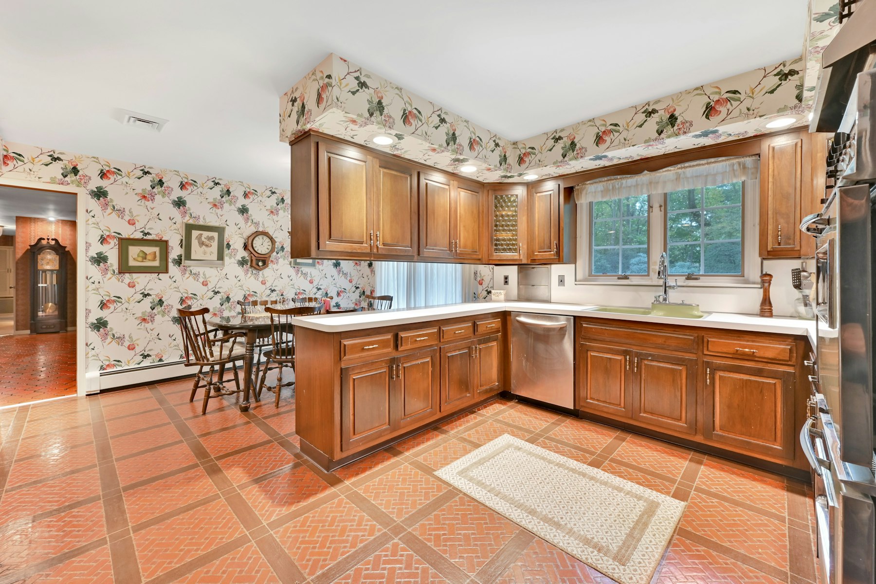 5 Elden Drive 
