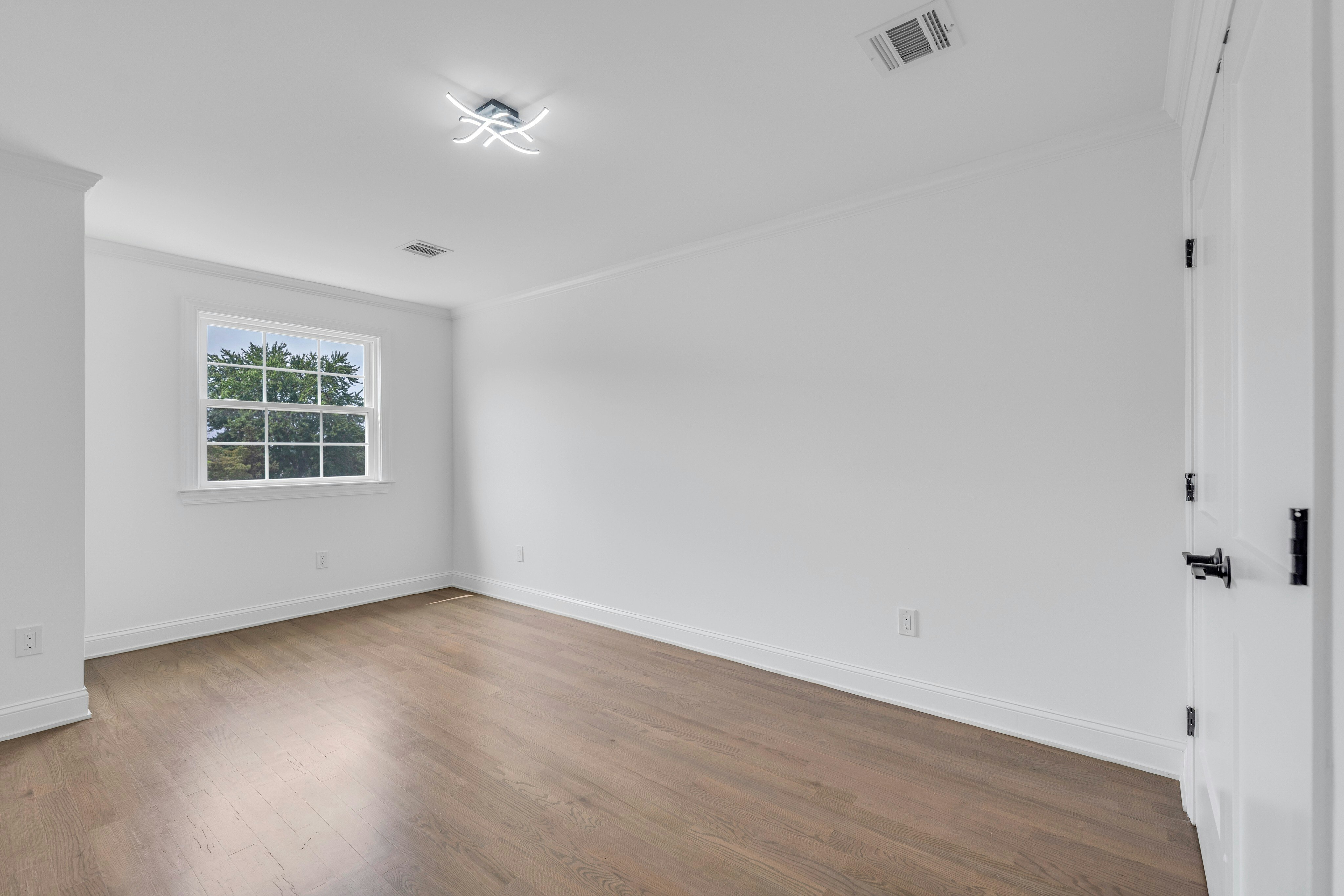 416 Kingsland Avenue 