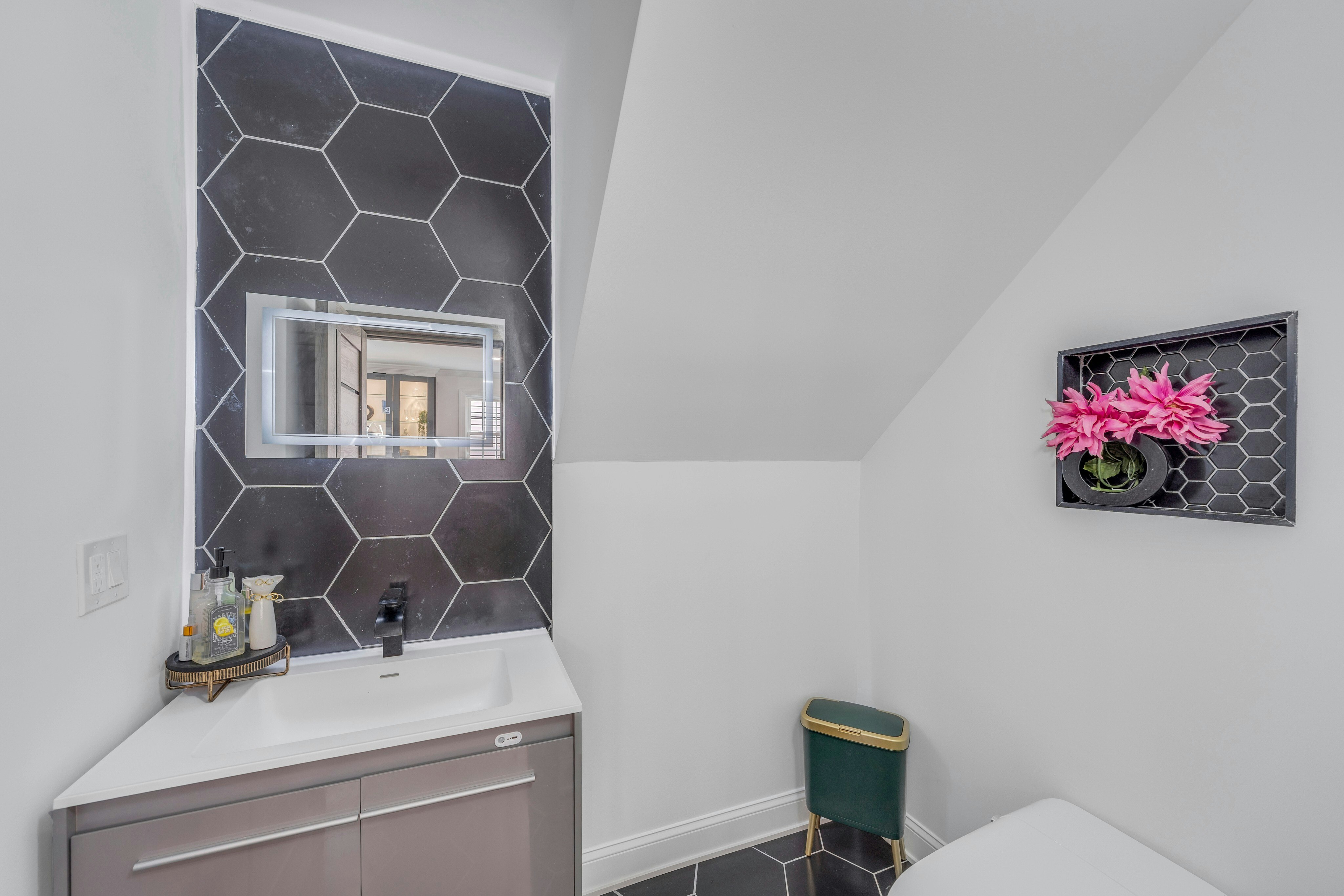 416 Kingsland Avenue 