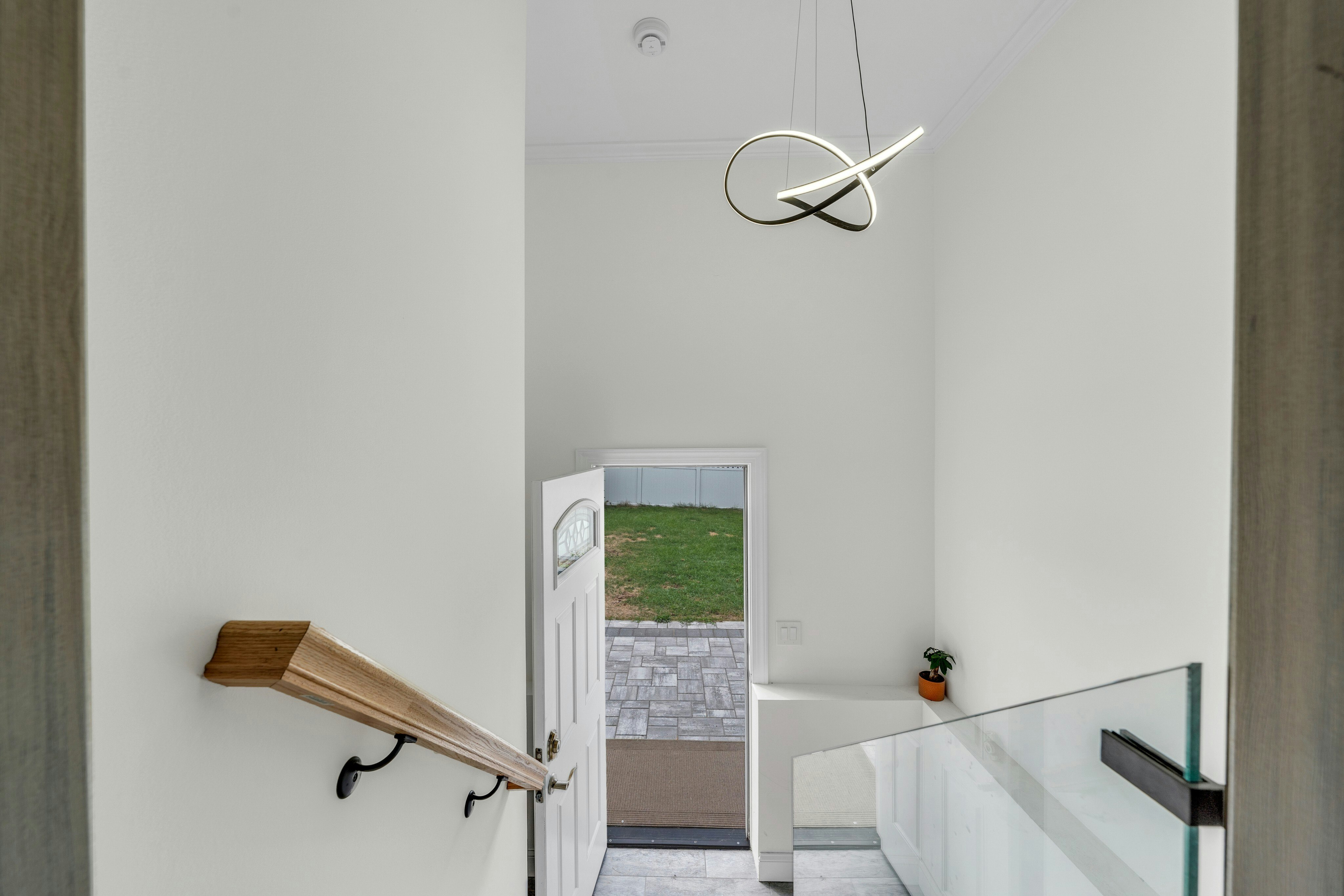 416 Kingsland Avenue 