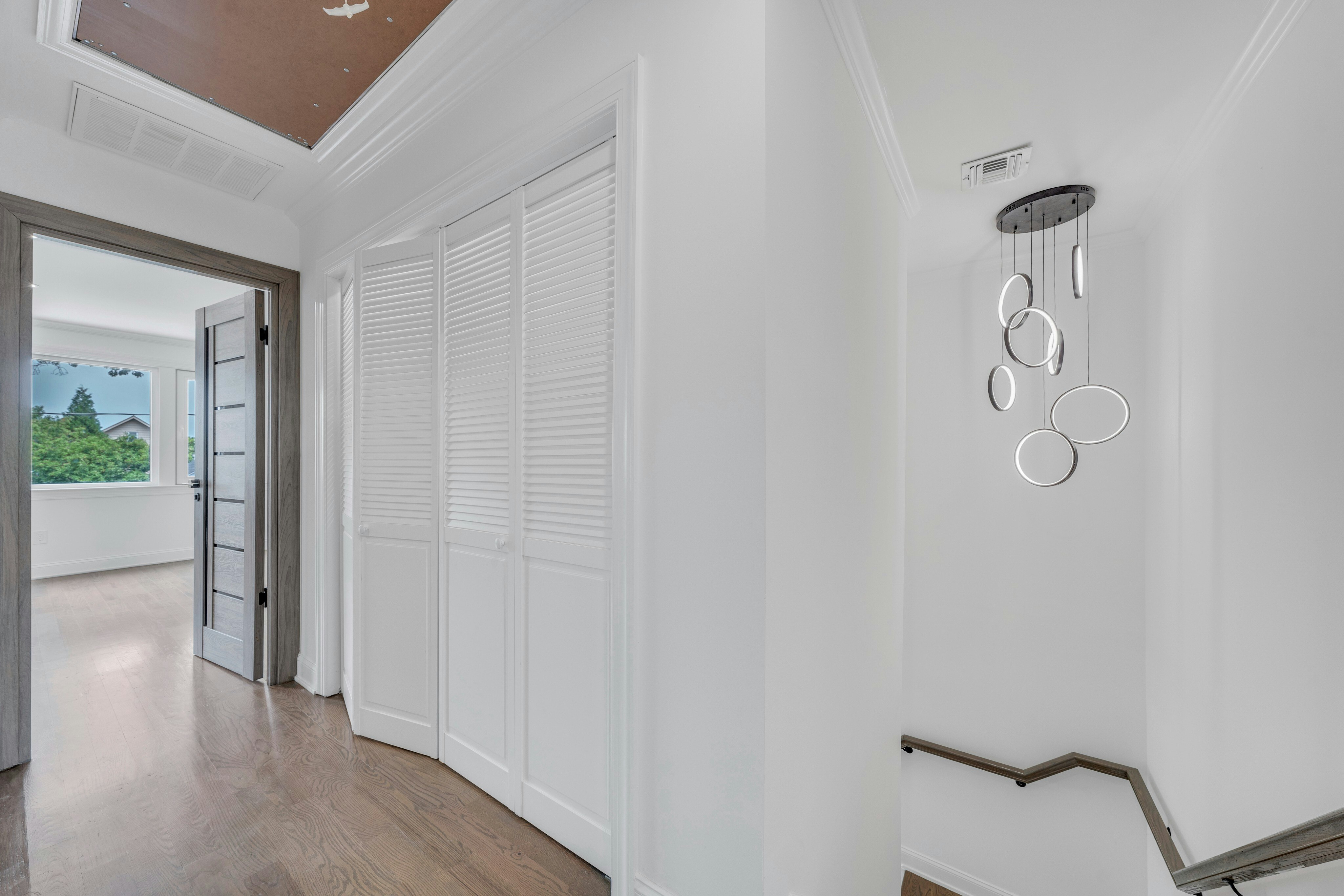 416 Kingsland Avenue 