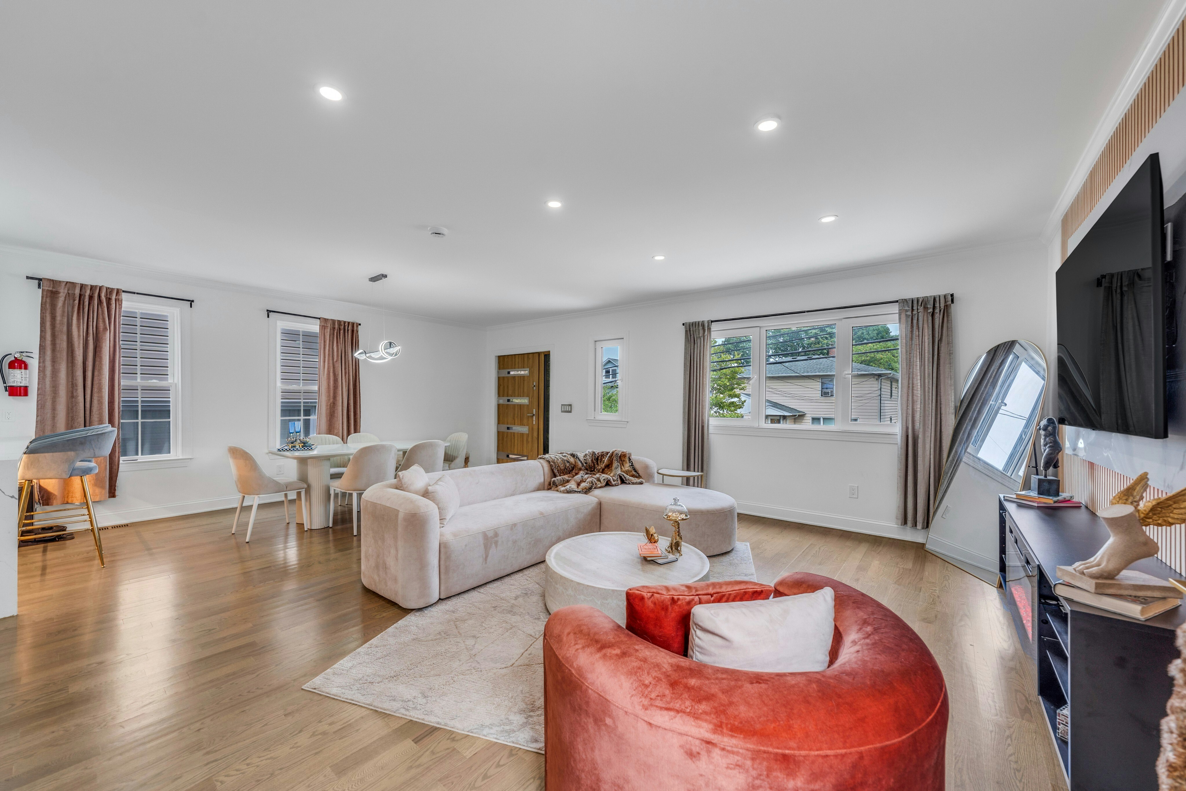 416 Kingsland Avenue 