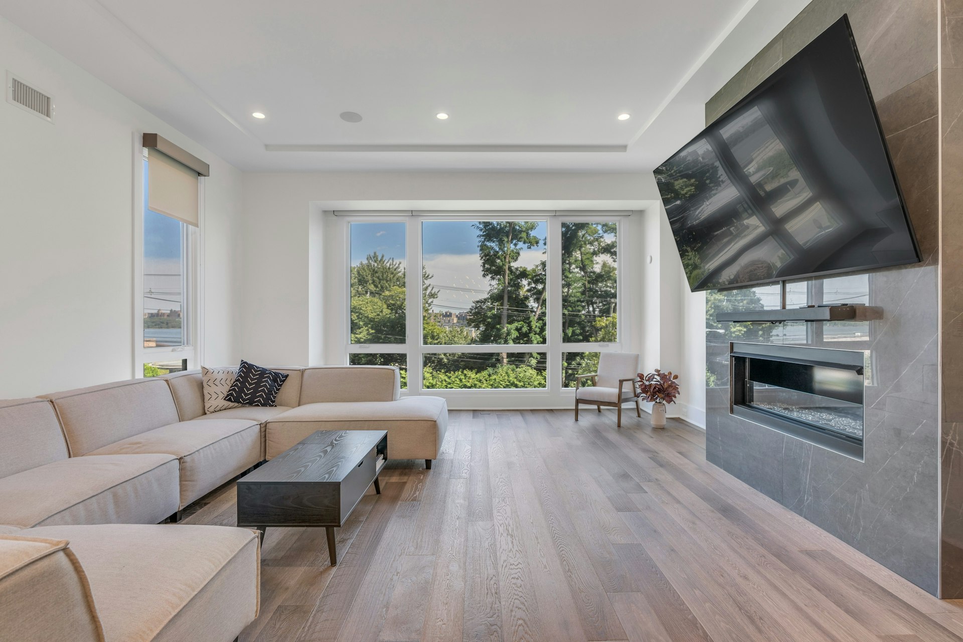 1238 River Road Unit #B