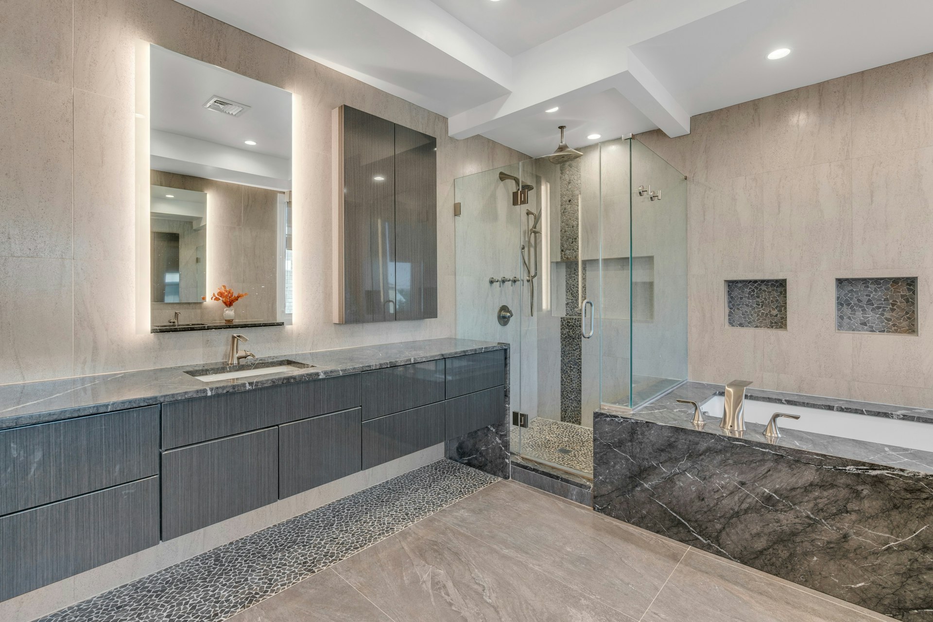 1238 River Road Unit #B