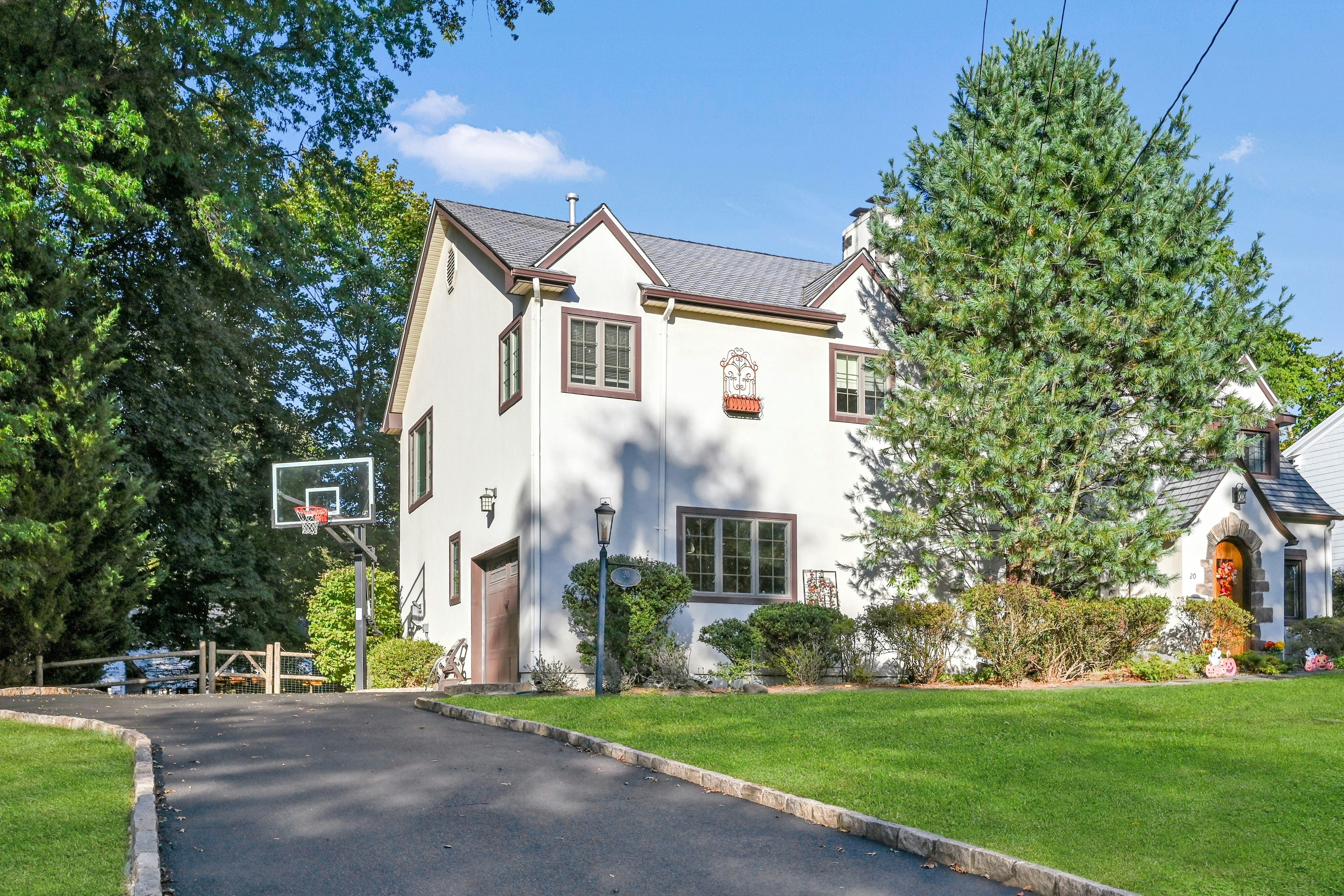 20 Northwood Avenue 