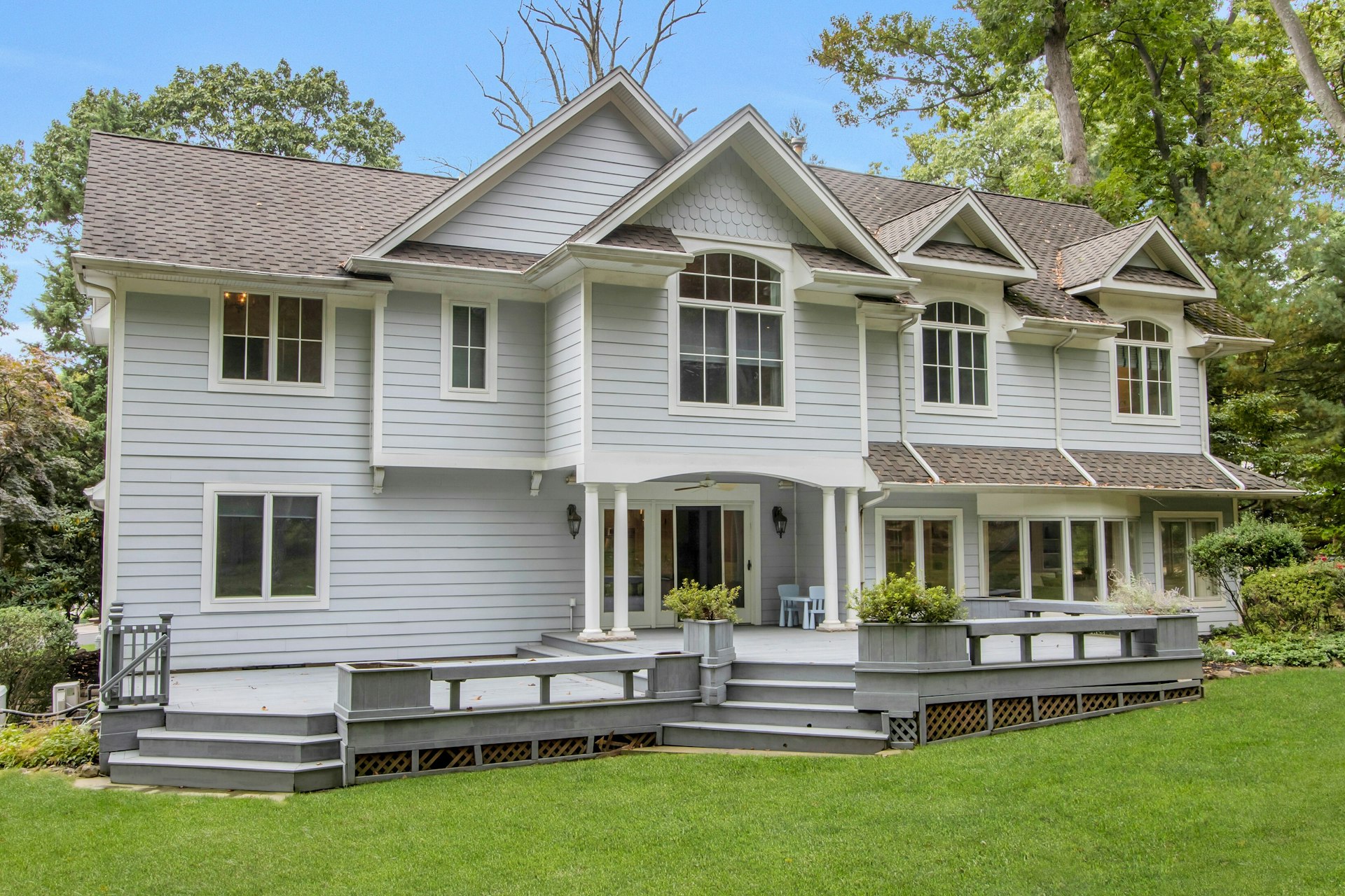 5 Leslie Place