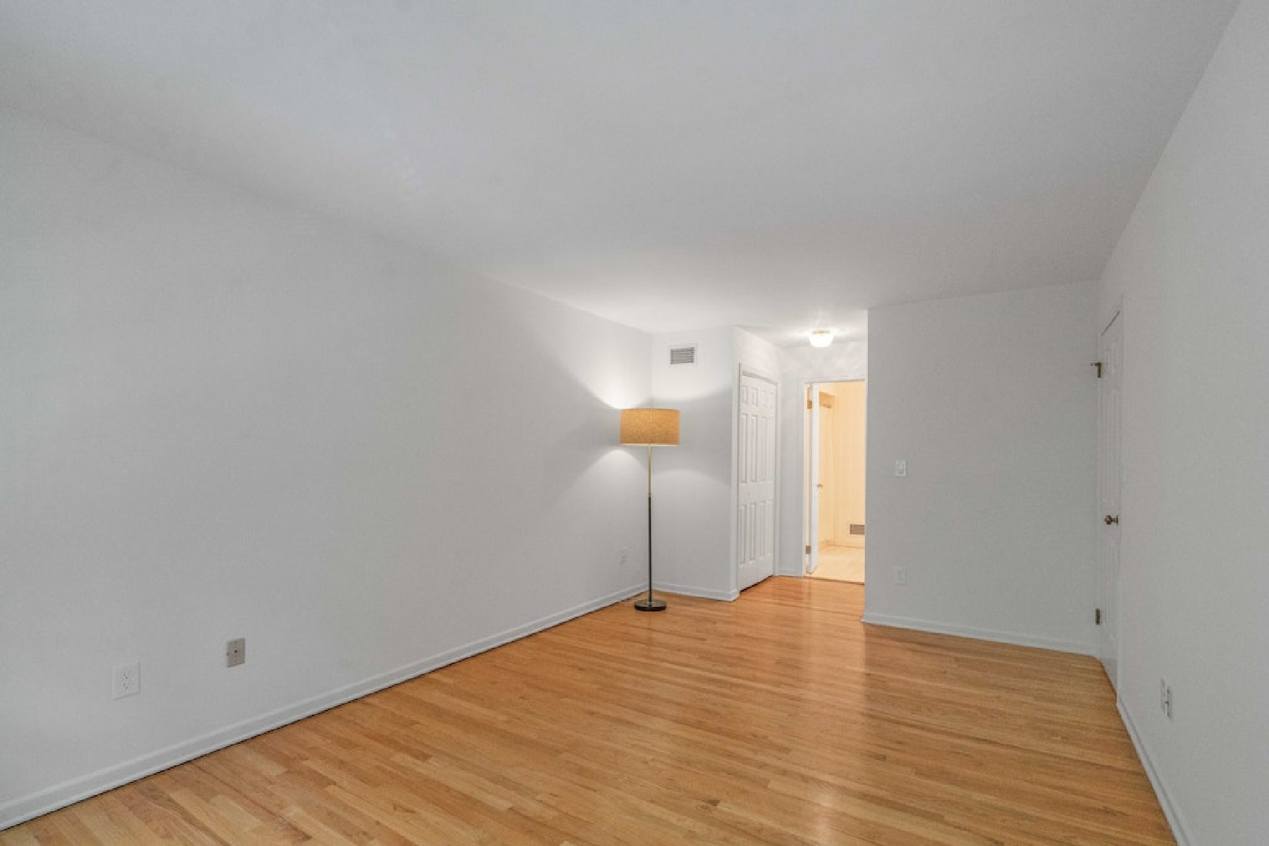 16 Carriage Lane 