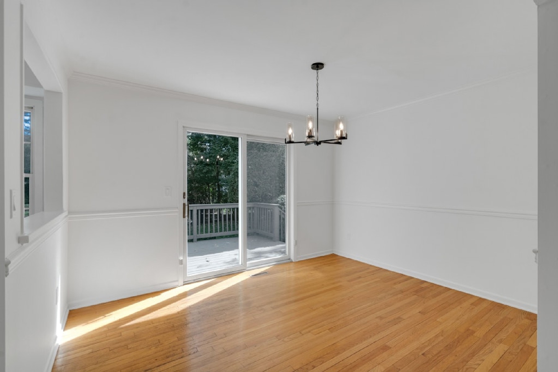 16 Carriage Lane 
